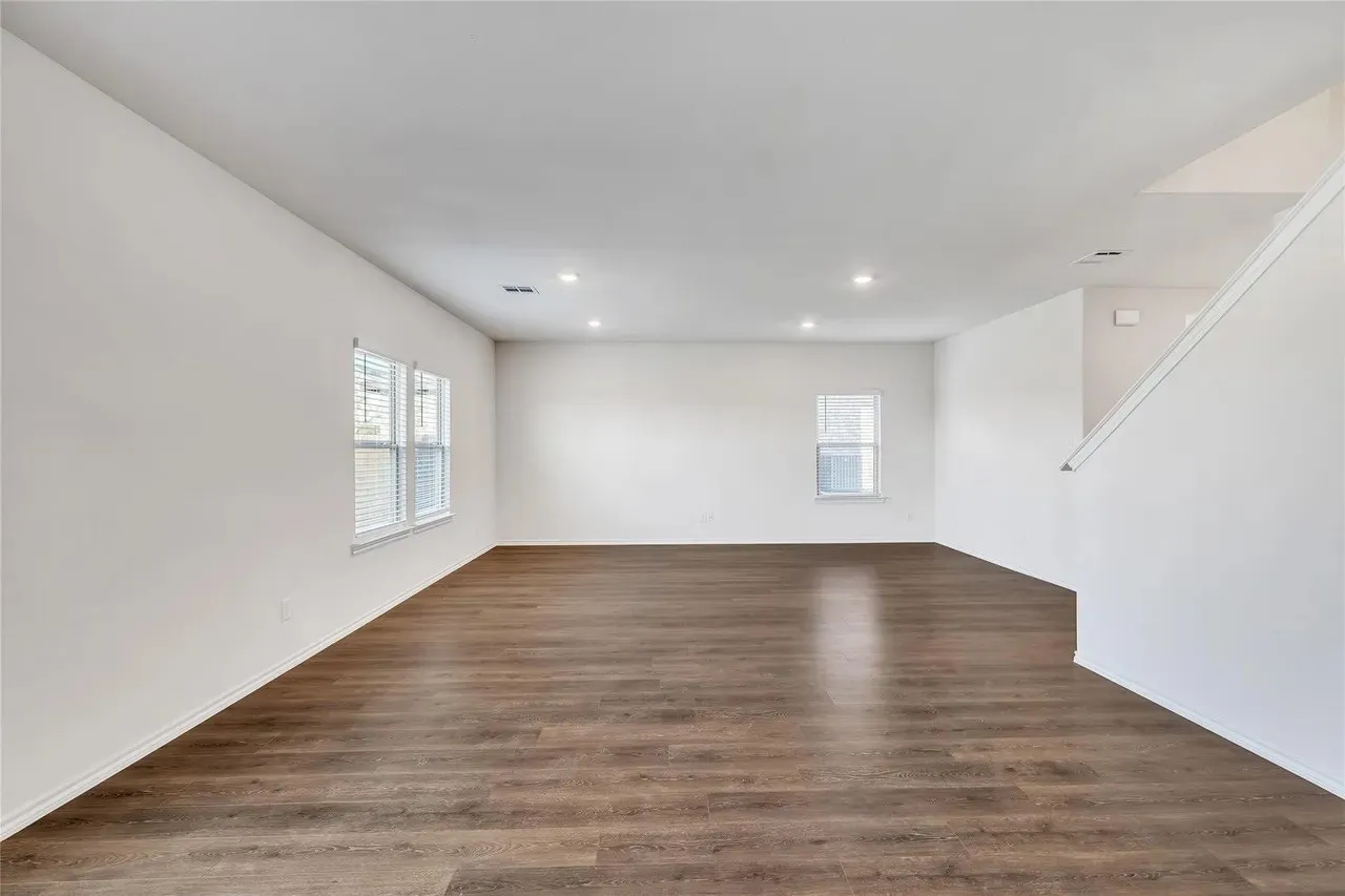 Single Family Residence For Rent in Grayson County , 3124 Sweetwater Way, Sherman, Texas 75090, 4 Bedroom, 3 Bathroom, 2 Garage spaces, 2,262 Sqft, built in 2022, mls#21292379, Real Estate Agent in Sherman, Homes For Rent in Grayson county, Homes For Rent in Sherman, Realtor in Sherman Texas, Real Estate Brokerage Independent Realty Texas, Luminita Cordes Realtor