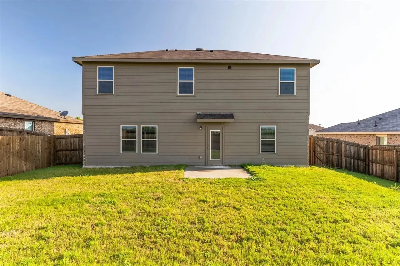 Single Family Residence For Rent in Grayson County , 3124 Sweetwater Way, Sherman, Texas 75090, 4 Bedroom, 3 Bathroom, 2 Garage spaces, 2,262 Sqft, built in 2022, mls#21292379, Real Estate Agent in Sherman, Homes For Rent in Grayson county, Homes For Rent in Sherman, Realtor in Sherman Texas, Real Estate Brokerage Independent Realty Texas, Luminita Cordes Realtor