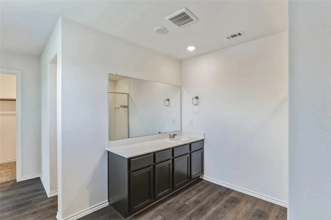 Single Family Residence For Rent in Grayson County , 3124 Sweetwater Way, Sherman, Texas 75090, 4 Bedroom, 3 Bathroom, 2 Garage spaces, 2,262 Sqft, built in 2022, mls#21292379, Real Estate Agent in Sherman, Homes For Rent in Grayson county, Homes For Rent in Sherman, Realtor in Sherman Texas, Real Estate Brokerage Independent Realty Texas, Luminita Cordes Realtor