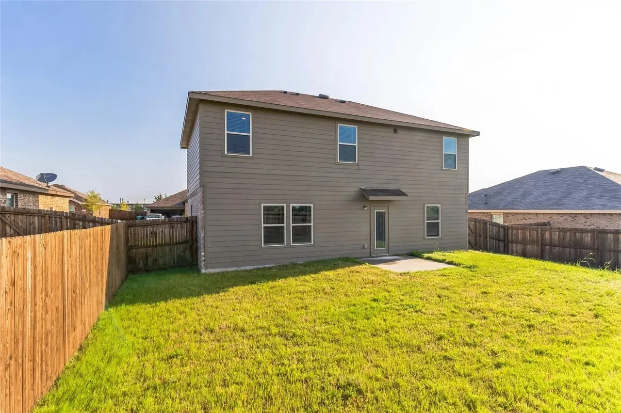 Single Family Residence For Rent in Grayson County , 3124 Sweetwater Way, Sherman, Texas 75090, 4 Bedroom, 3 Bathroom, 2 Garage spaces, 2,262 Sqft, built in 2022, mls#21292379, Real Estate Agent in Sherman, Homes For Rent in Grayson county, Homes For Rent in Sherman, Realtor in Sherman Texas, Real Estate Brokerage Independent Realty Texas, Luminita Cordes Realtor