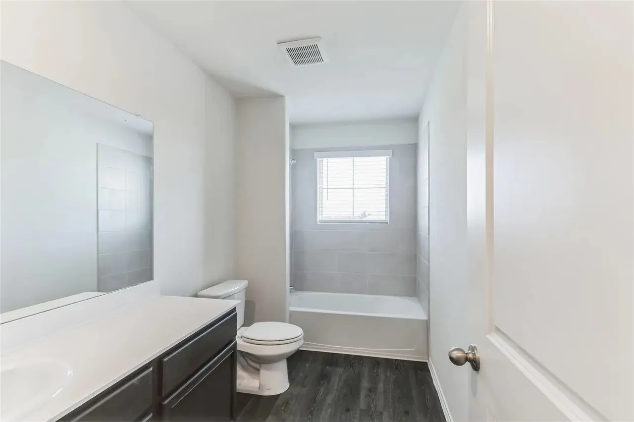 Single Family Residence For Rent in Grayson County , 3124 Sweetwater Way, Sherman, Texas 75090, 4 Bedroom, 3 Bathroom, 2 Garage spaces, 2,262 Sqft, built in 2022, mls#21292379, Real Estate Agent in Sherman, Homes For Rent in Grayson county, Homes For Rent in Sherman, Realtor in Sherman Texas, Real Estate Brokerage Independent Realty Texas, Luminita Cordes Realtor