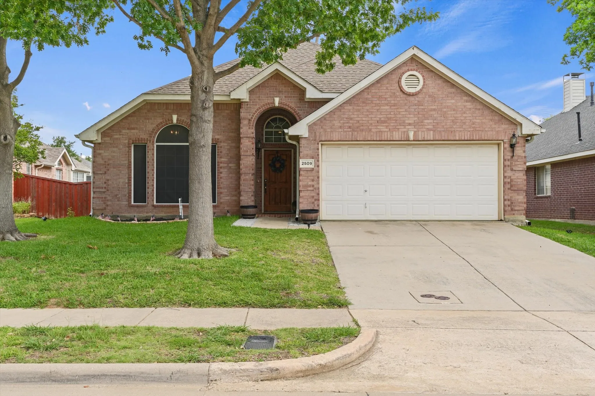 Single Family Residence For Sale in Denton County , 2509 Kariba Lane, Denton, Texas 76210, 4 Bedroom, 2 Bathroom, 2 Garage spaces, 1,953 Sqft, built in 1999, mls#21299277, Real Estate Agent in Denton, Homes For Sale in Denton county, Homes For Sale in Denton, Realtor in Denton Texas, Real Estate Brokerage Independent Realty Texas, Luminita Cordes Realtor