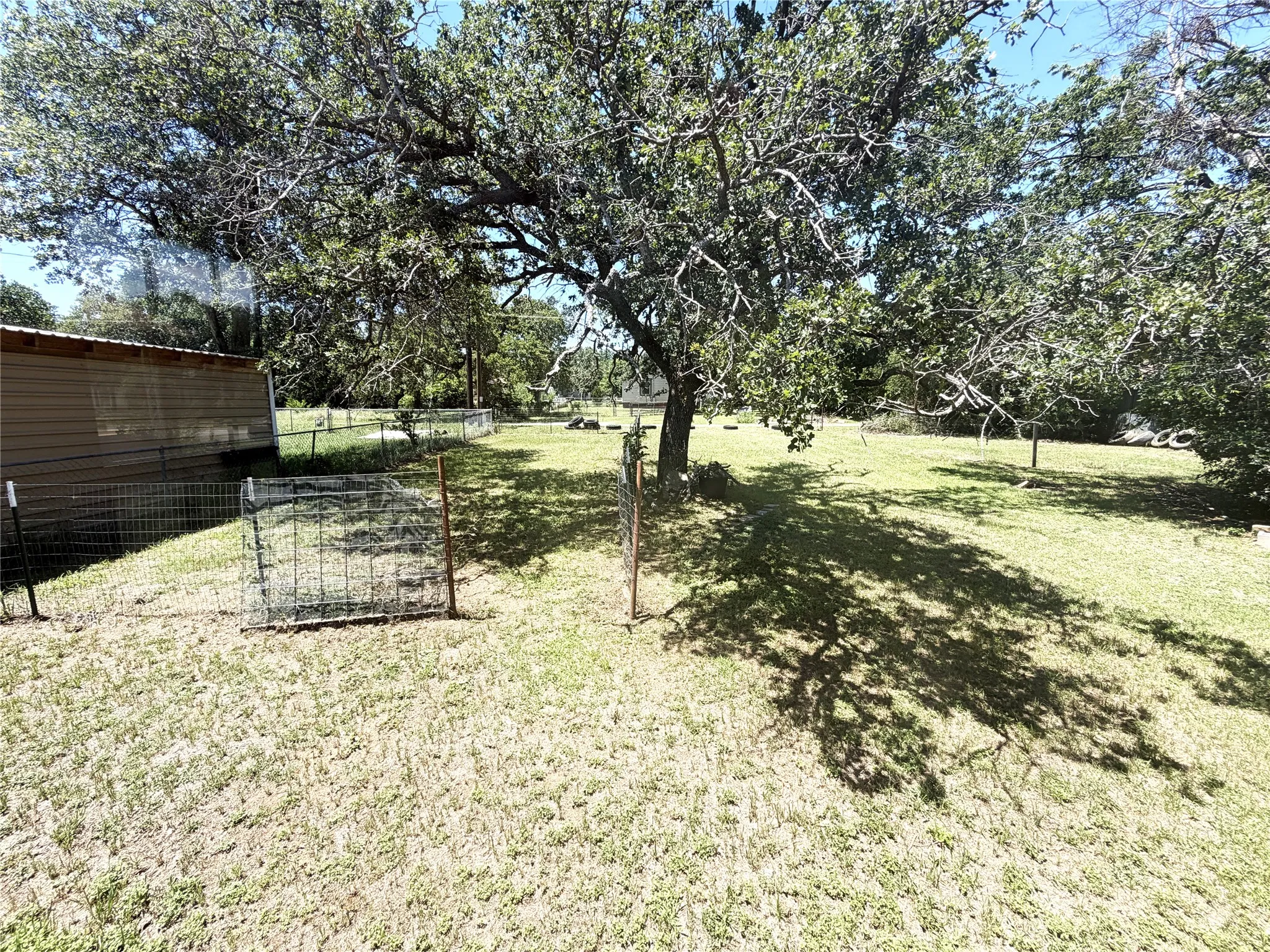 Single Family Residence For Sale in Eastland County , 707 E 23rd Street, Cisco, Texas 76437, 1 Bedroom, 1 Bathroom, Garage spaces, 780 Sqft, built in 1955, mls#21300378, Real Estate Agent in Cisco, Homes For Sale in Eastland county, Homes For Sale in Cisco, Realtor in Cisco Texas, Real Estate Brokerage Independent Realty Texas, Luminita Cordes Realtor