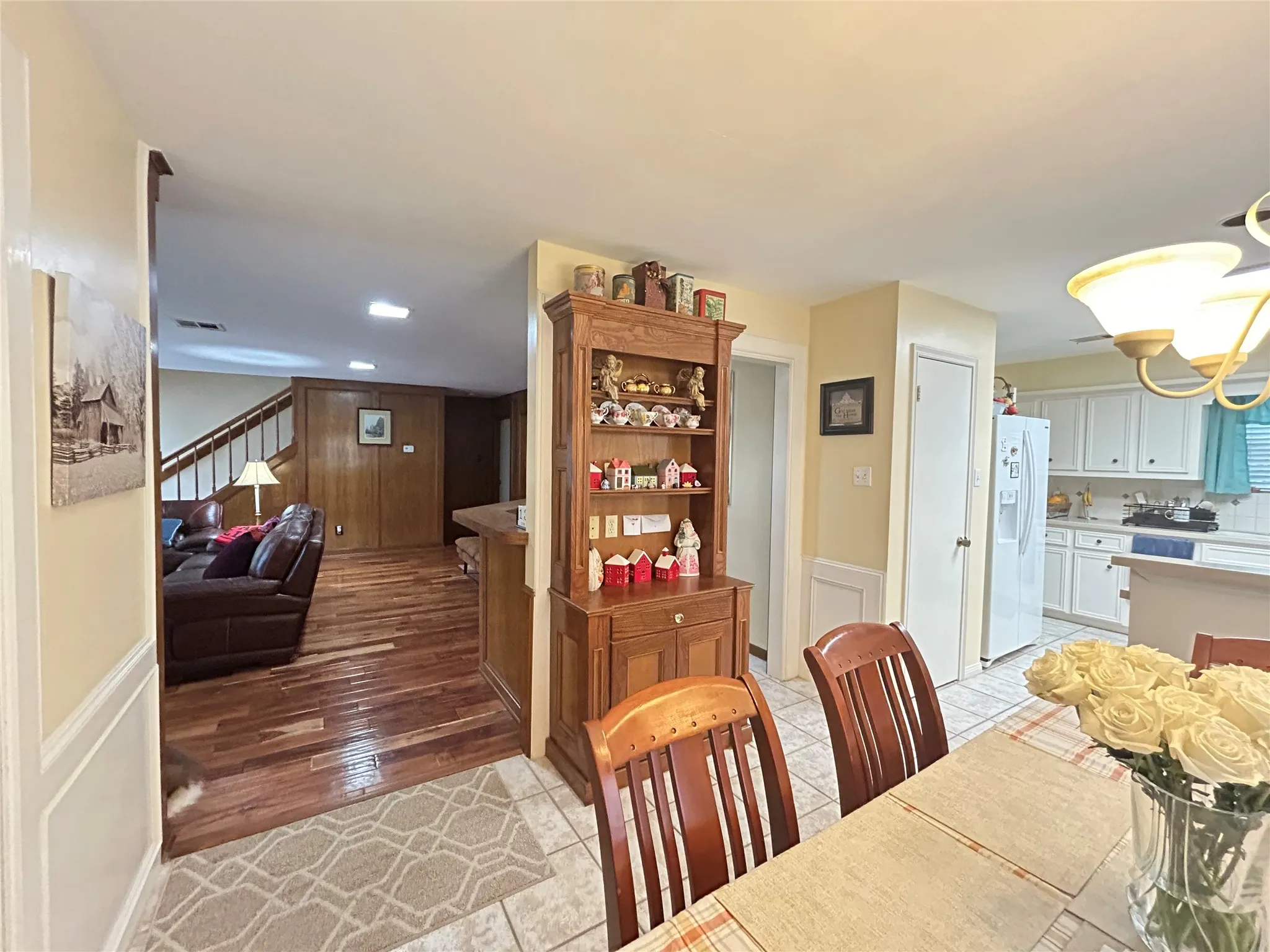 Single Family Residence For Sale in Harris County , 5602 Fountainbridge Ln, Houston, Texas 77069, 4 Bedrooms, 3 Bathrooms, 2 Garage spaces, 2,824 Sqft, built in 1979, Price $374,900, mls#21300340, Real Estate Agent in Houston, Homes For Sale in Harris county, Homes For Sale in Houston, Realtor in Houston Texas, Real Estate Brokerage Independent Realty Texas, Luminita Cordes Realtor