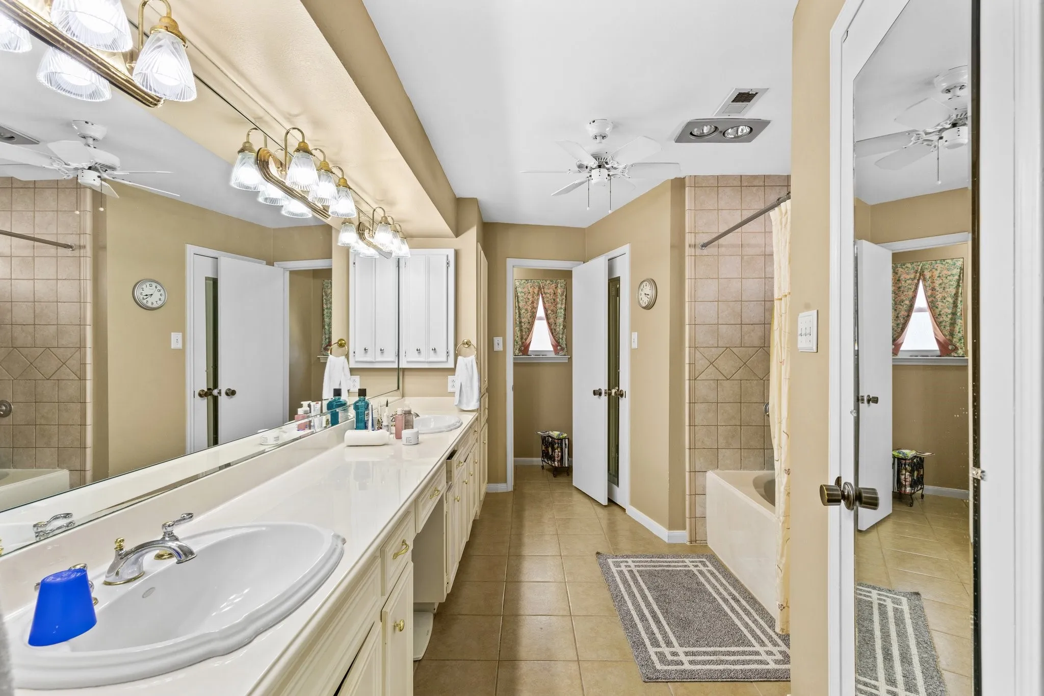Single Family Residence For Sale in Harris County , 5602 Fountainbridge Ln, Houston, Texas 77069, 4 Bedrooms, 3 Bathrooms, 2 Garage spaces, 2,824 Sqft, built in 1979, Price $374,900, mls#21300340, Real Estate Agent in Houston, Homes For Sale in Harris county, Homes For Sale in Houston, Realtor in Houston Texas, Real Estate Brokerage Independent Realty Texas, Luminita Cordes Realtor