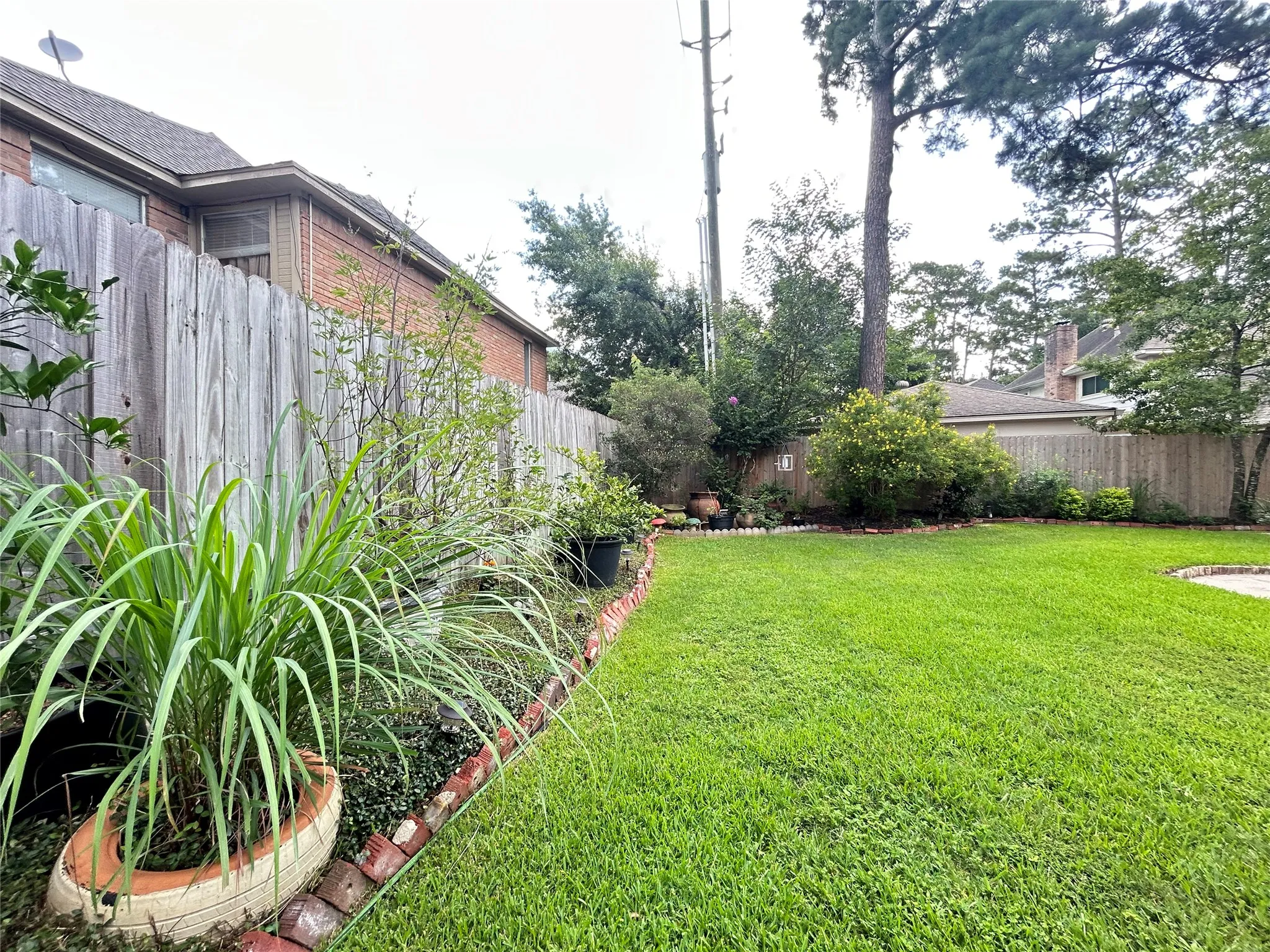 Single Family Residence For Sale in Harris County , 5602 Fountainbridge Ln, Houston, Texas 77069, 4 Bedrooms, 3 Bathrooms, 2 Garage spaces, 2,824 Sqft, built in 1979, Price $374,900, mls#21300340, Real Estate Agent in Houston, Homes For Sale in Harris county, Homes For Sale in Houston, Realtor in Houston Texas, Real Estate Brokerage Independent Realty Texas, Luminita Cordes Realtor