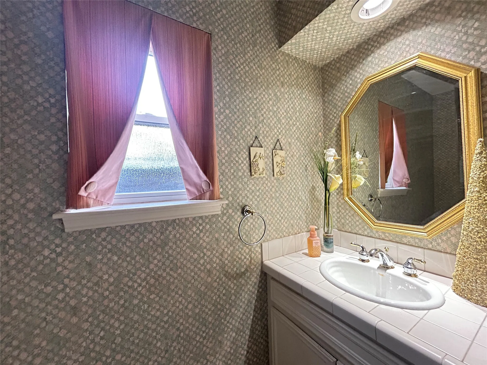 Half Bath is off Laundry