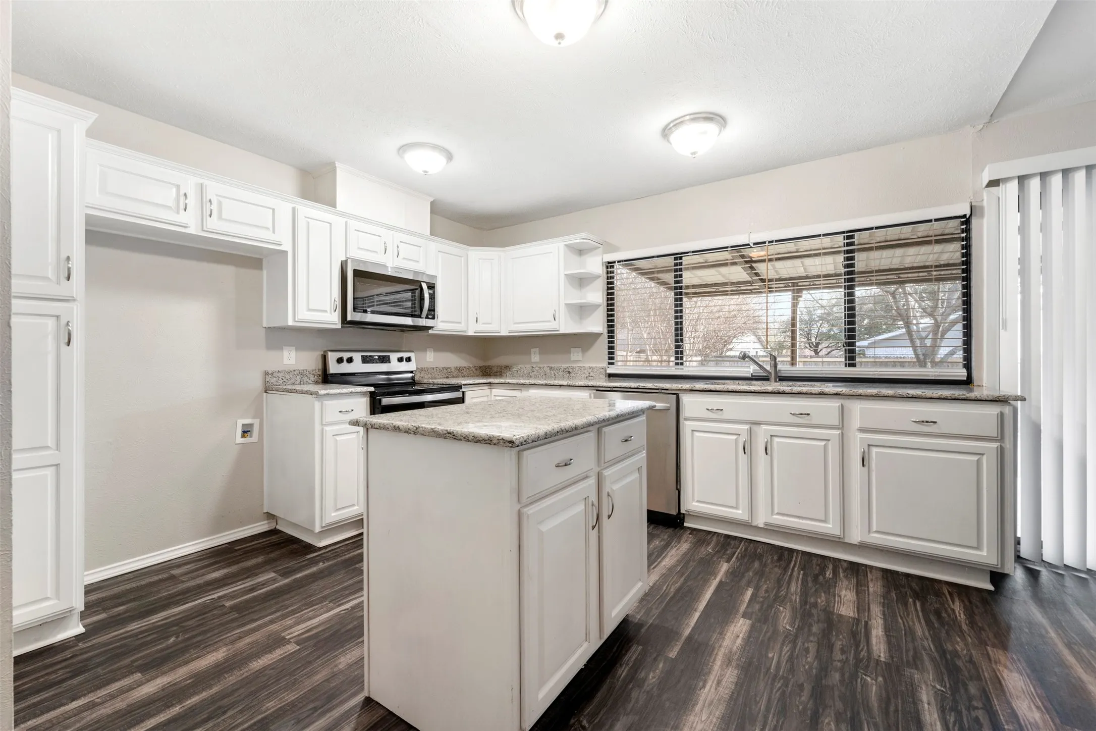 Single Family Residence For Sale in Collin County , 928 Overdowns Drive, Plano, Texas 75023, 3 Bedrooms, 2 Bathrooms, 2 Garage spaces, 1,458 Sqft, built in 1975, Price $364,000, mls#21300444, Real Estate Agent in Plano, Homes For Sale in Collin county, Homes For Sale in Plano, Realtor in Plano Texas, Real Estate Brokerage Independent Realty Texas, Luminita Cordes Realtor