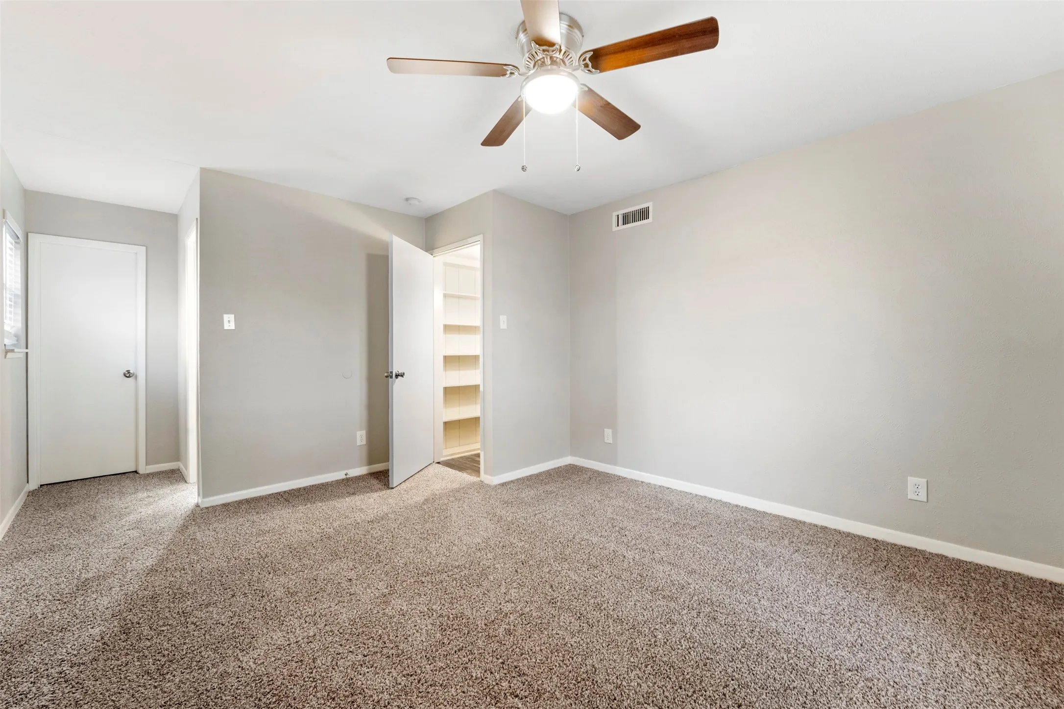 Single Family Residence For Sale in Collin County , 928 Overdowns Drive, Plano, Texas 75023, 3 Bedrooms, 2 Bathrooms, 2 Garage spaces, 1,458 Sqft, built in 1975, Price $364,000, mls#21300444, Real Estate Agent in Plano, Homes For Sale in Collin county, Homes For Sale in Plano, Realtor in Plano Texas, Real Estate Brokerage Independent Realty Texas, Luminita Cordes Realtor