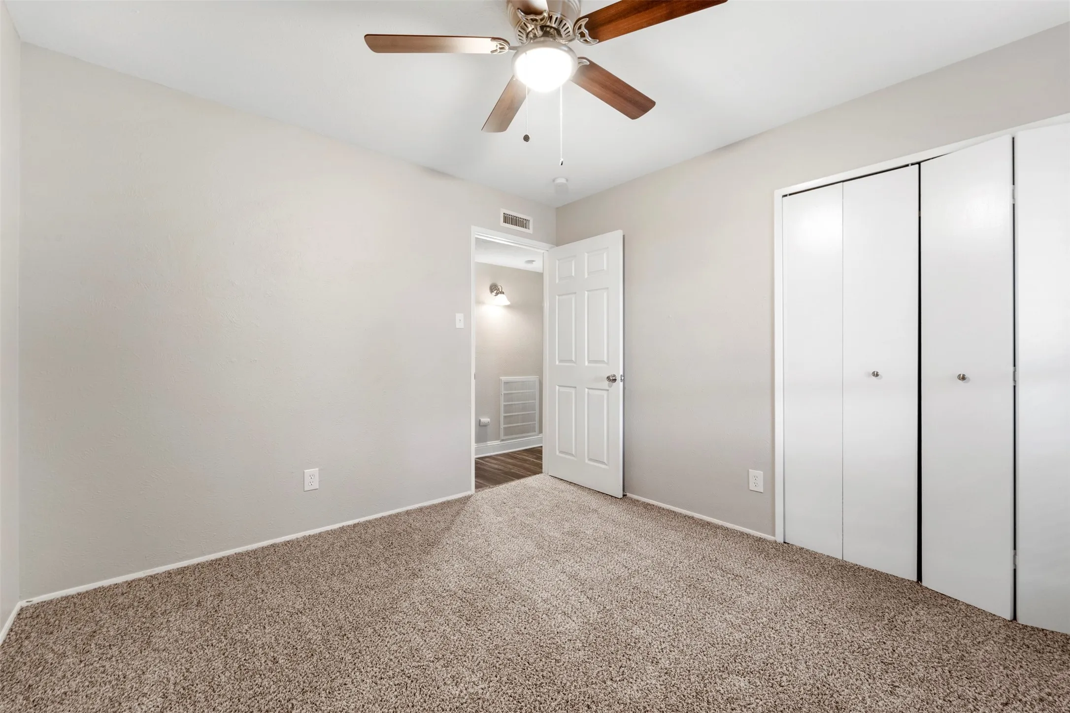 Single Family Residence For Sale in Collin County , 928 Overdowns Drive, Plano, Texas 75023, 3 Bedrooms, 2 Bathrooms, 2 Garage spaces, 1,458 Sqft, built in 1975, Price $364,000, mls#21300444, Real Estate Agent in Plano, Homes For Sale in Collin county, Homes For Sale in Plano, Realtor in Plano Texas, Real Estate Brokerage Independent Realty Texas, Luminita Cordes Realtor
