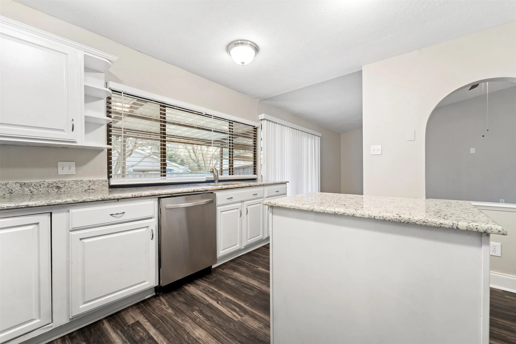 Single Family Residence For Sale in Collin County , 928 Overdowns Drive, Plano, Texas 75023, 3 Bedrooms, 2 Bathrooms, 2 Garage spaces, 1,458 Sqft, built in 1975, Price $364,000, mls#21300444, Real Estate Agent in Plano, Homes For Sale in Collin county, Homes For Sale in Plano, Realtor in Plano Texas, Real Estate Brokerage Independent Realty Texas, Luminita Cordes Realtor