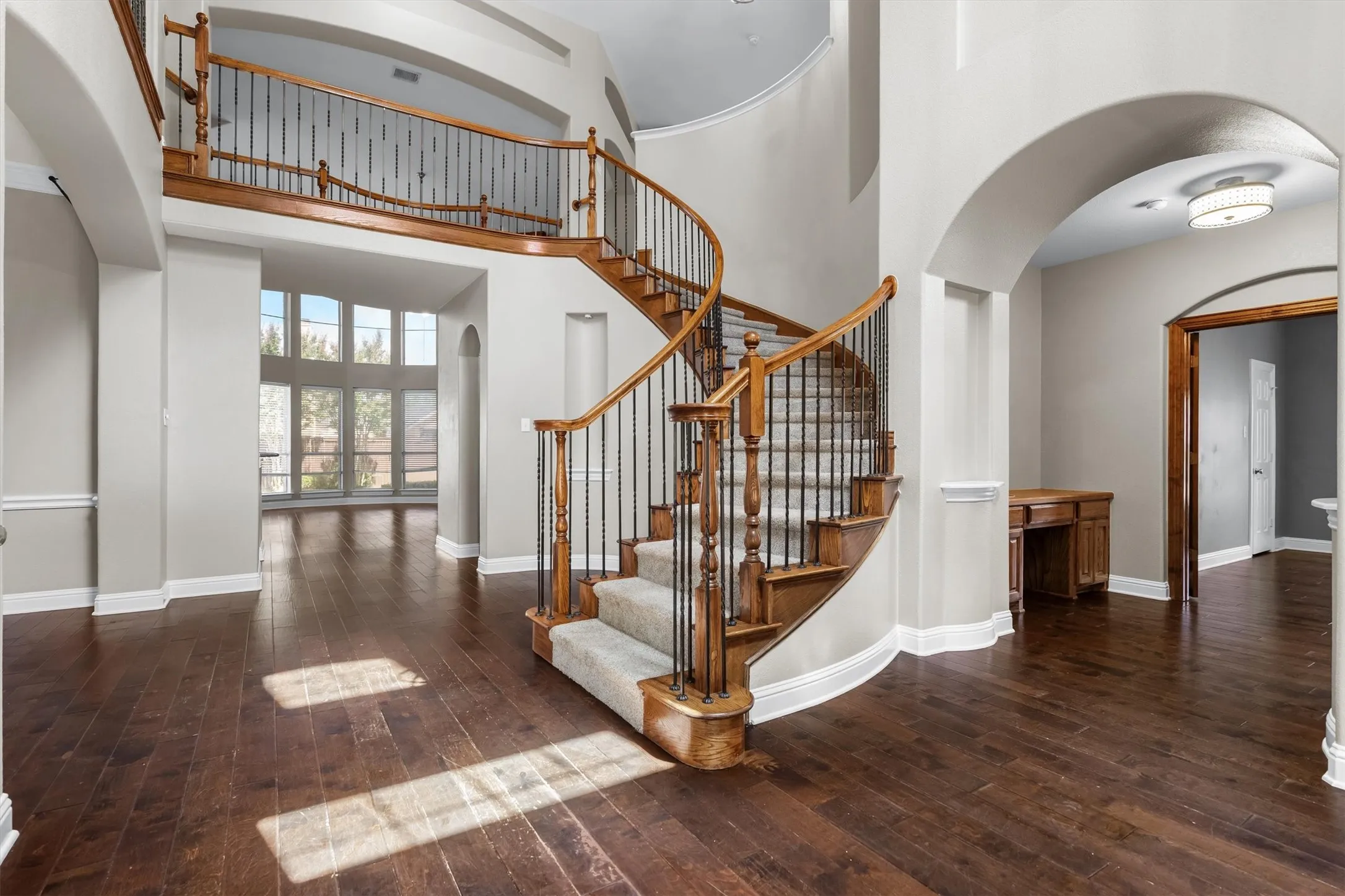 Single Family Residence For Sale in Denton County , 8381 Fullerton Street, Lantana, Texas 76226, 5 Bedroom, 4 Bathroom, 3 Garage spaces, 4,189 Sqft, built in 2006, mls#21295530, Real Estate Agent in Lantana, Homes For Sale in Denton county, Homes For Sale in Lantana, Realtor in Lantana Texas, Real Estate Brokerage Independent Realty Texas, Luminita Cordes Realtor