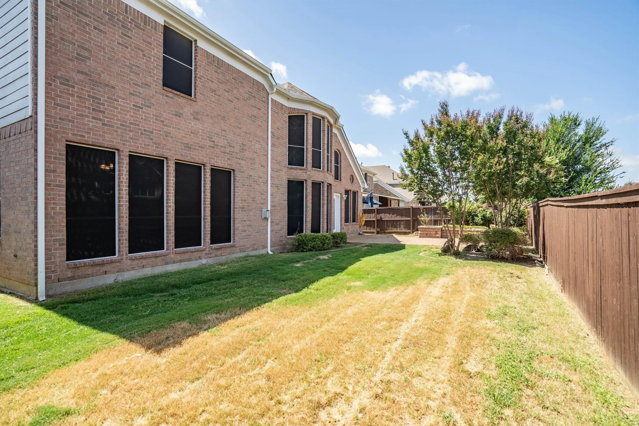 Single Family Residence For Sale in Denton County , 8381 Fullerton Street, Lantana, Texas 76226, 5 Bedroom, 4 Bathroom, 3 Garage spaces, 4,189 Sqft, built in 2006, mls#21295530, Real Estate Agent in Lantana, Homes For Sale in Denton county, Homes For Sale in Lantana, Realtor in Lantana Texas, Real Estate Brokerage Independent Realty Texas, Luminita Cordes Realtor