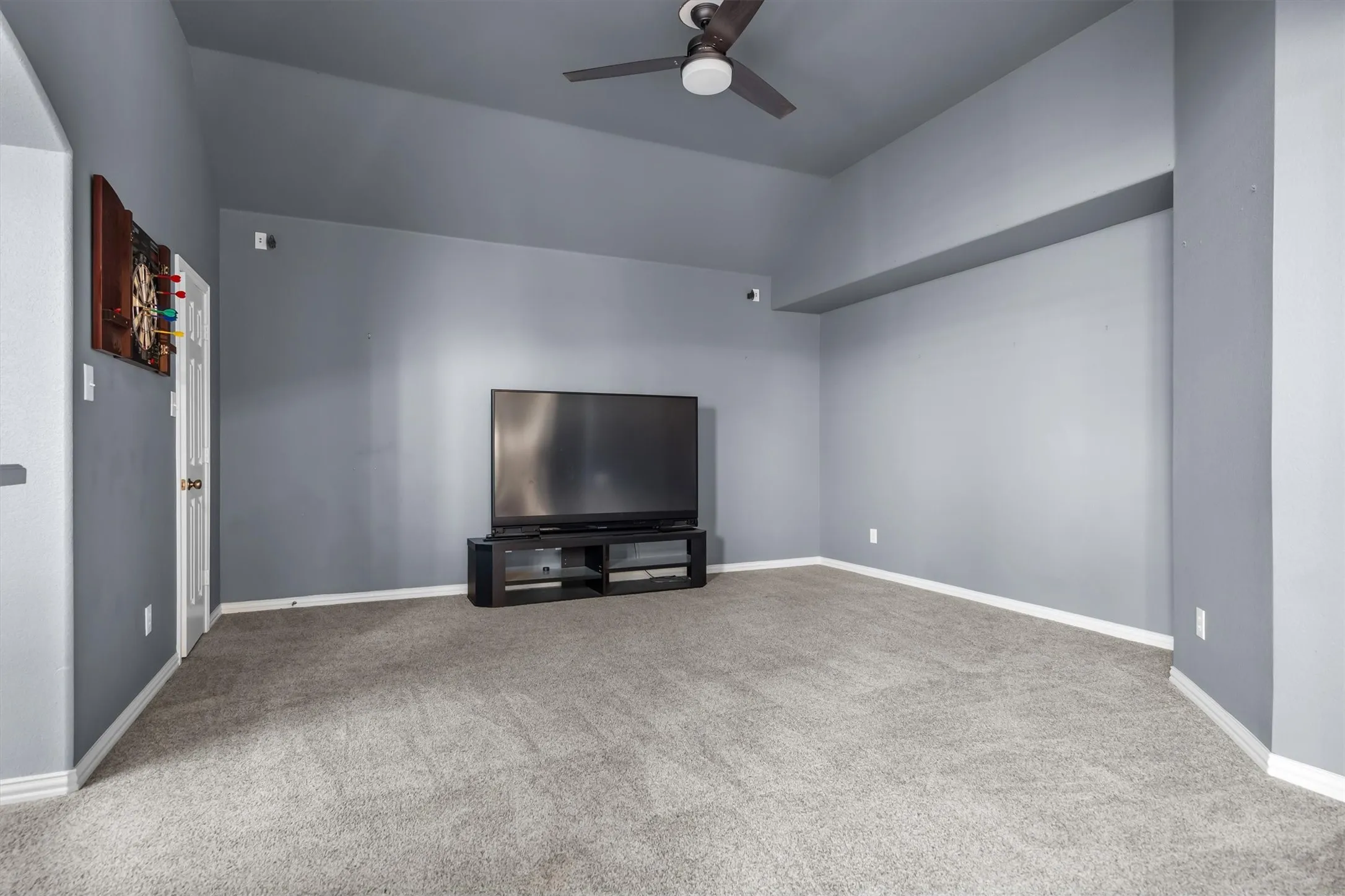 Single Family Residence For Sale in Denton County , 8381 Fullerton Street, Lantana, Texas 76226, 5 Bedroom, 4 Bathroom, 3 Garage spaces, 4,189 Sqft, built in 2006, mls#21295530, Real Estate Agent in Lantana, Homes For Sale in Denton county, Homes For Sale in Lantana, Realtor in Lantana Texas, Real Estate Brokerage Independent Realty Texas, Luminita Cordes Realtor