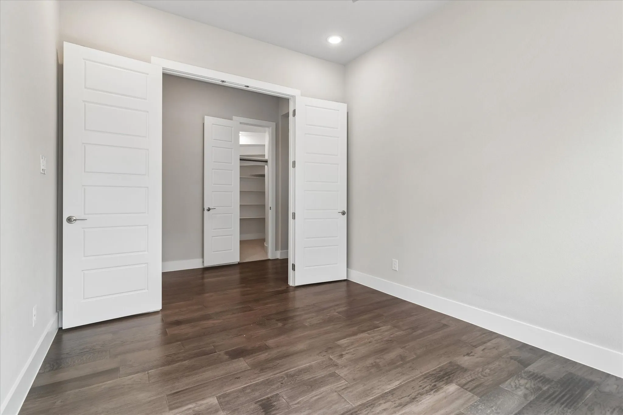 Single Family Residence For Sale in Collin County , 914 Paradise Lane, Wylie, Texas 75098, 5 Bedroom, 4 Bathroom, 3 Garage spaces, 3,818 Sqft, built in 2022, mls#21299031, Real Estate Agent in Wylie, Homes For Sale in Collin county, Homes For Sale in Wylie, Realtor in Wylie Texas, Real Estate Brokerage Independent Realty Texas, Luminita Cordes Realtor