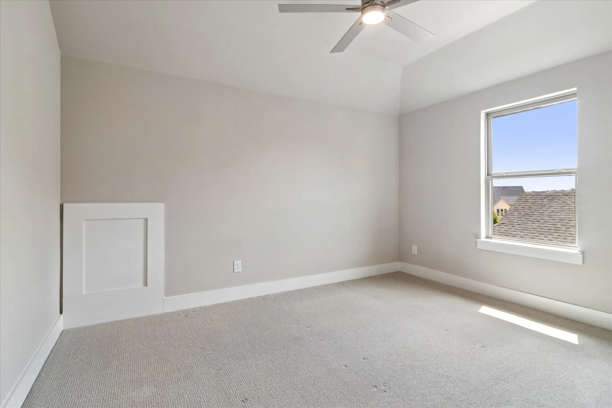 Single Family Residence For Sale in Collin County , 914 Paradise Lane, Wylie, Texas 75098, 5 Bedroom, 4 Bathroom, 3 Garage spaces, 3,818 Sqft, built in 2022, mls#21299031, Real Estate Agent in Wylie, Homes For Sale in Collin county, Homes For Sale in Wylie, Realtor in Wylie Texas, Real Estate Brokerage Independent Realty Texas, Luminita Cordes Realtor