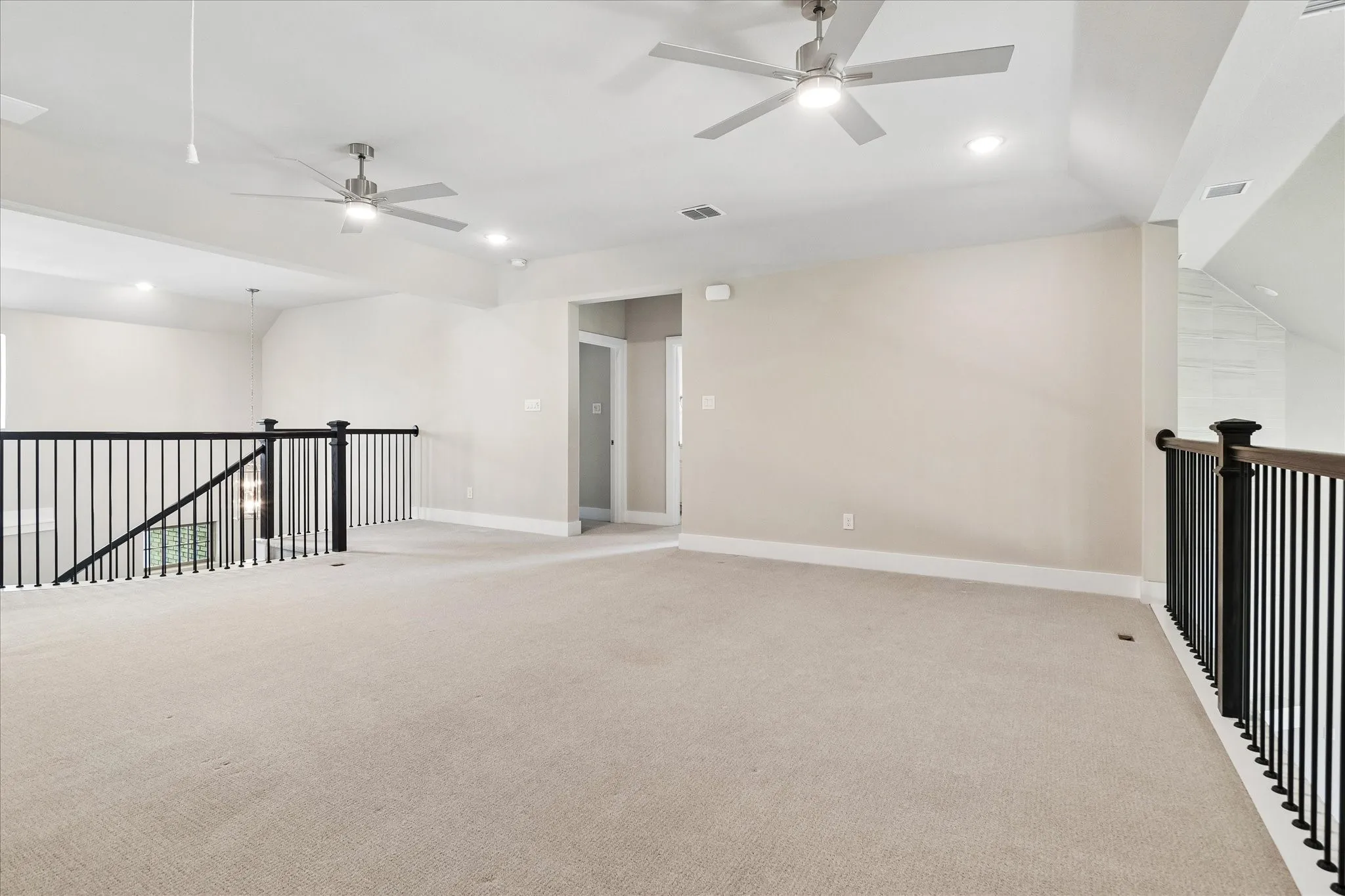 Single Family Residence For Sale in Collin County , 914 Paradise Lane, Wylie, Texas 75098, 5 Bedroom, 4 Bathroom, 3 Garage spaces, 3,818 Sqft, built in 2022, mls#21299031, Real Estate Agent in Wylie, Homes For Sale in Collin county, Homes For Sale in Wylie, Realtor in Wylie Texas, Real Estate Brokerage Independent Realty Texas, Luminita Cordes Realtor