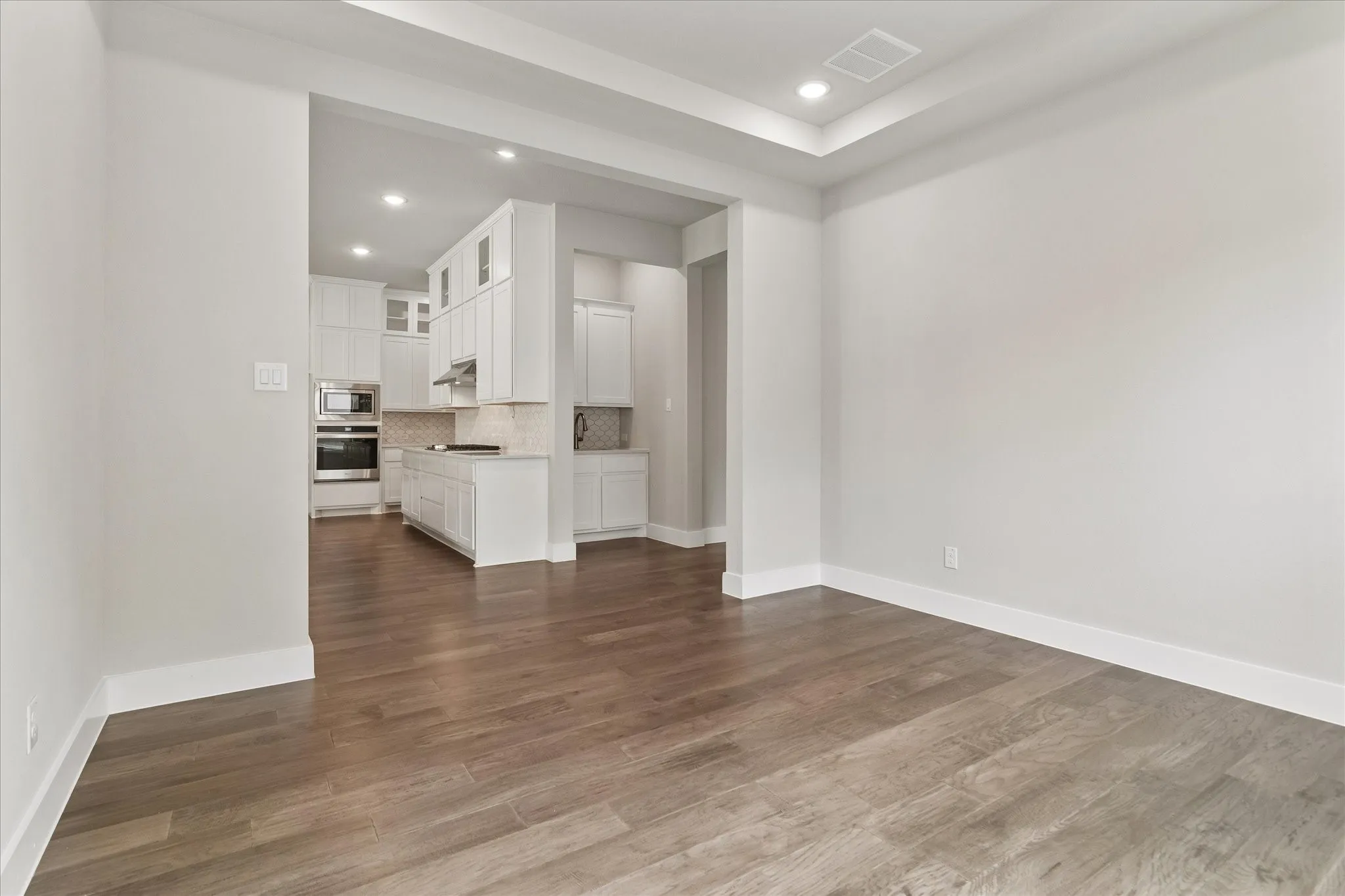 Single Family Residence For Sale in Collin County , 914 Paradise Lane, Wylie, Texas 75098, 5 Bedroom, 4 Bathroom, 3 Garage spaces, 3,818 Sqft, built in 2022, mls#21299031, Real Estate Agent in Wylie, Homes For Sale in Collin county, Homes For Sale in Wylie, Realtor in Wylie Texas, Real Estate Brokerage Independent Realty Texas, Luminita Cordes Realtor
