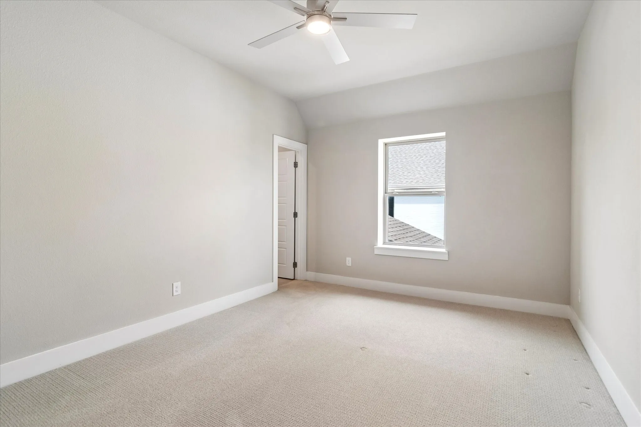 Single Family Residence For Sale in Collin County , 914 Paradise Lane, Wylie, Texas 75098, 5 Bedroom, 4 Bathroom, 3 Garage spaces, 3,818 Sqft, built in 2022, mls#21299031, Real Estate Agent in Wylie, Homes For Sale in Collin county, Homes For Sale in Wylie, Realtor in Wylie Texas, Real Estate Brokerage Independent Realty Texas, Luminita Cordes Realtor