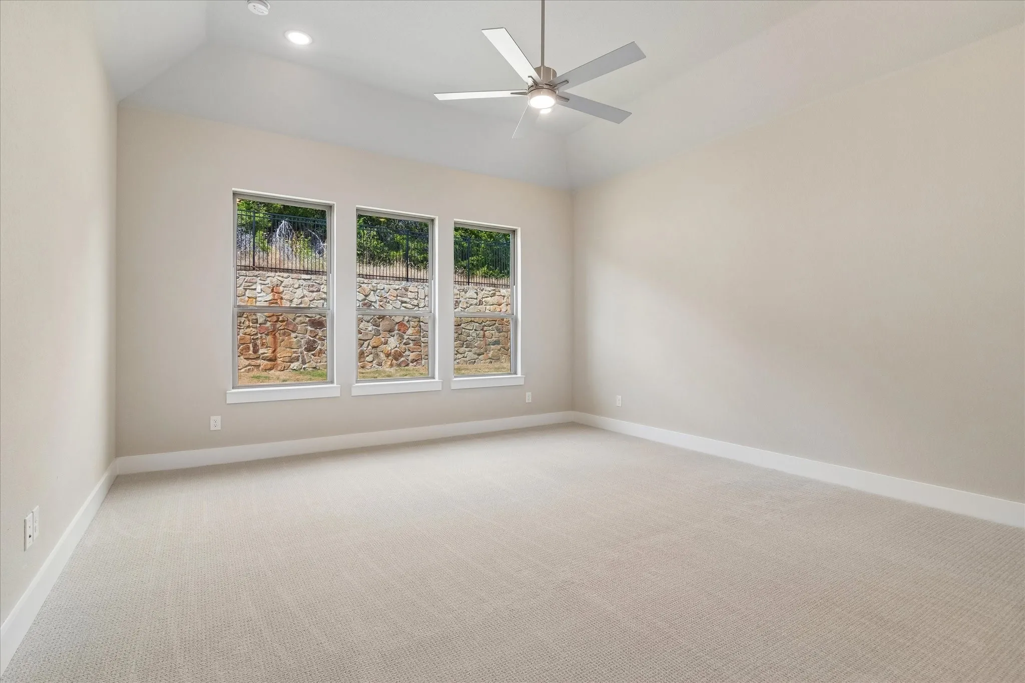 Single Family Residence For Sale in Collin County , 914 Paradise Lane, Wylie, Texas 75098, 5 Bedroom, 4 Bathroom, 3 Garage spaces, 3,818 Sqft, built in 2022, mls#21299031, Real Estate Agent in Wylie, Homes For Sale in Collin county, Homes For Sale in Wylie, Realtor in Wylie Texas, Real Estate Brokerage Independent Realty Texas, Luminita Cordes Realtor