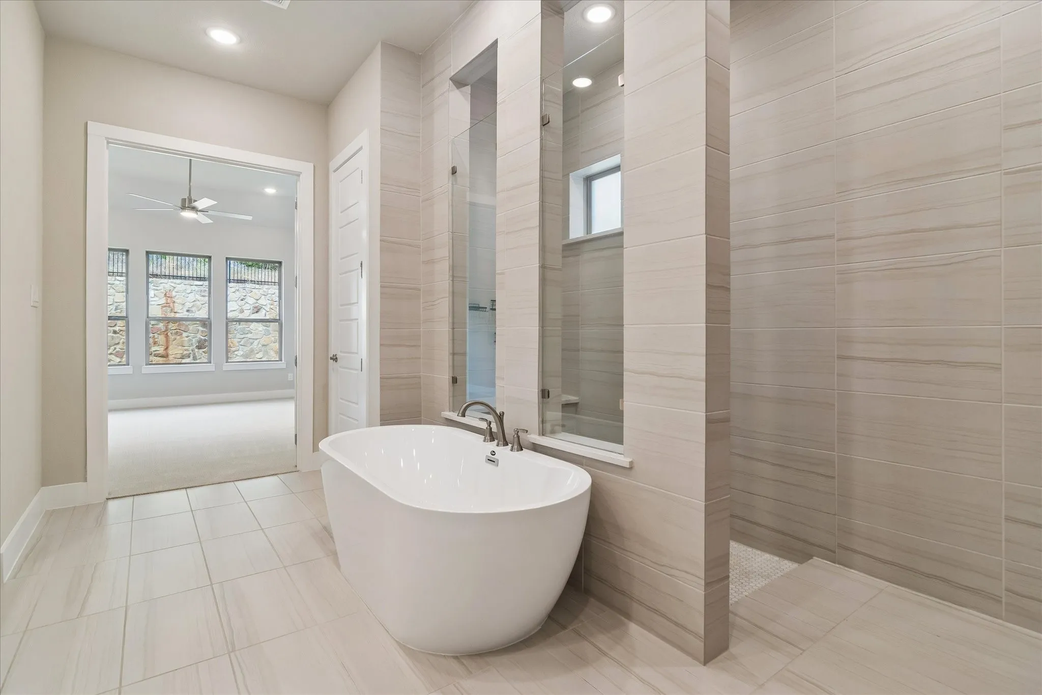 Single Family Residence For Sale in Collin County , 914 Paradise Lane, Wylie, Texas 75098, 5 Bedroom, 4 Bathroom, 3 Garage spaces, 3,818 Sqft, built in 2022, mls#21299031, Real Estate Agent in Wylie, Homes For Sale in Collin county, Homes For Sale in Wylie, Realtor in Wylie Texas, Real Estate Brokerage Independent Realty Texas, Luminita Cordes Realtor