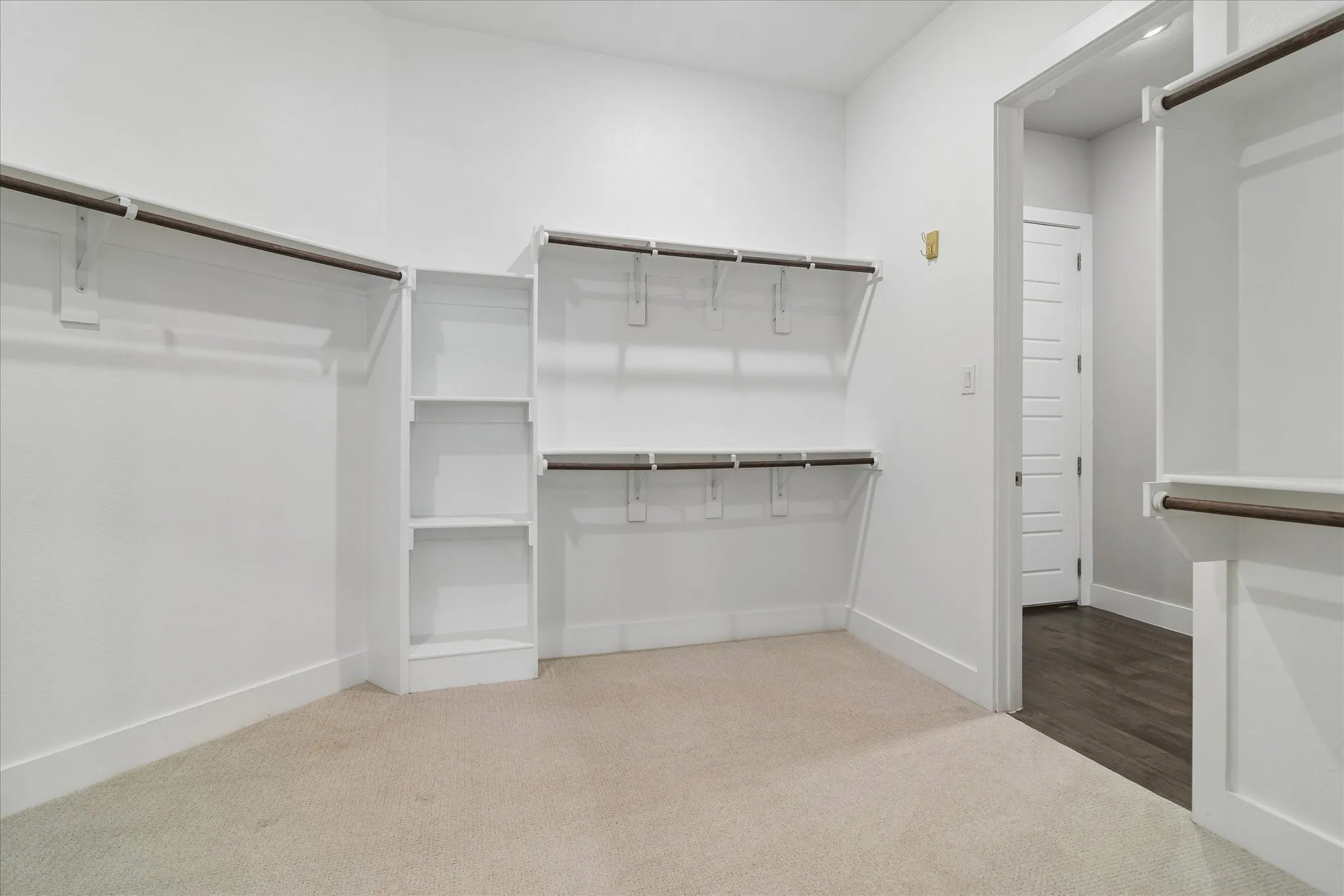 Single Family Residence For Sale in Collin County , 914 Paradise Lane, Wylie, Texas 75098, 5 Bedroom, 4 Bathroom, 3 Garage spaces, 3,818 Sqft, built in 2022, mls#21299031, Real Estate Agent in Wylie, Homes For Sale in Collin county, Homes For Sale in Wylie, Realtor in Wylie Texas, Real Estate Brokerage Independent Realty Texas, Luminita Cordes Realtor