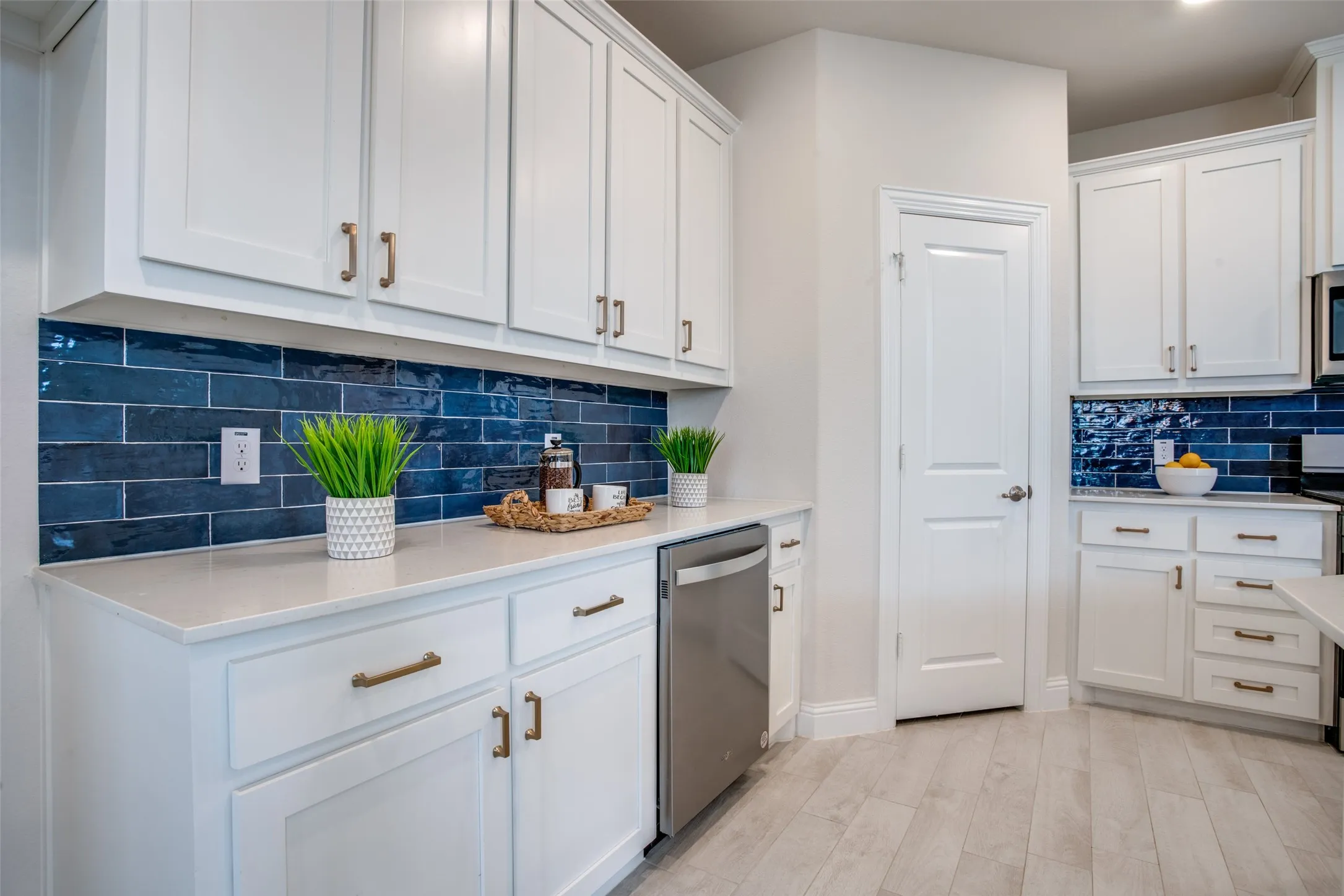 Single Family Residence For Rent in Denton County , 1304 Wildflower Way, Little Elm, Texas 76227, 4 Bedroom, 3 Bathroom, 2 Garage spaces, 2,402 Sqft, built in 2021, mls#21300458, Real Estate Agent in Little Elm, Homes For Rent in Denton county, Homes For Rent in Little Elm, Realtor in Little Elm Texas, Real Estate Brokerage Independent Realty Texas, Luminita Cordes Realtor