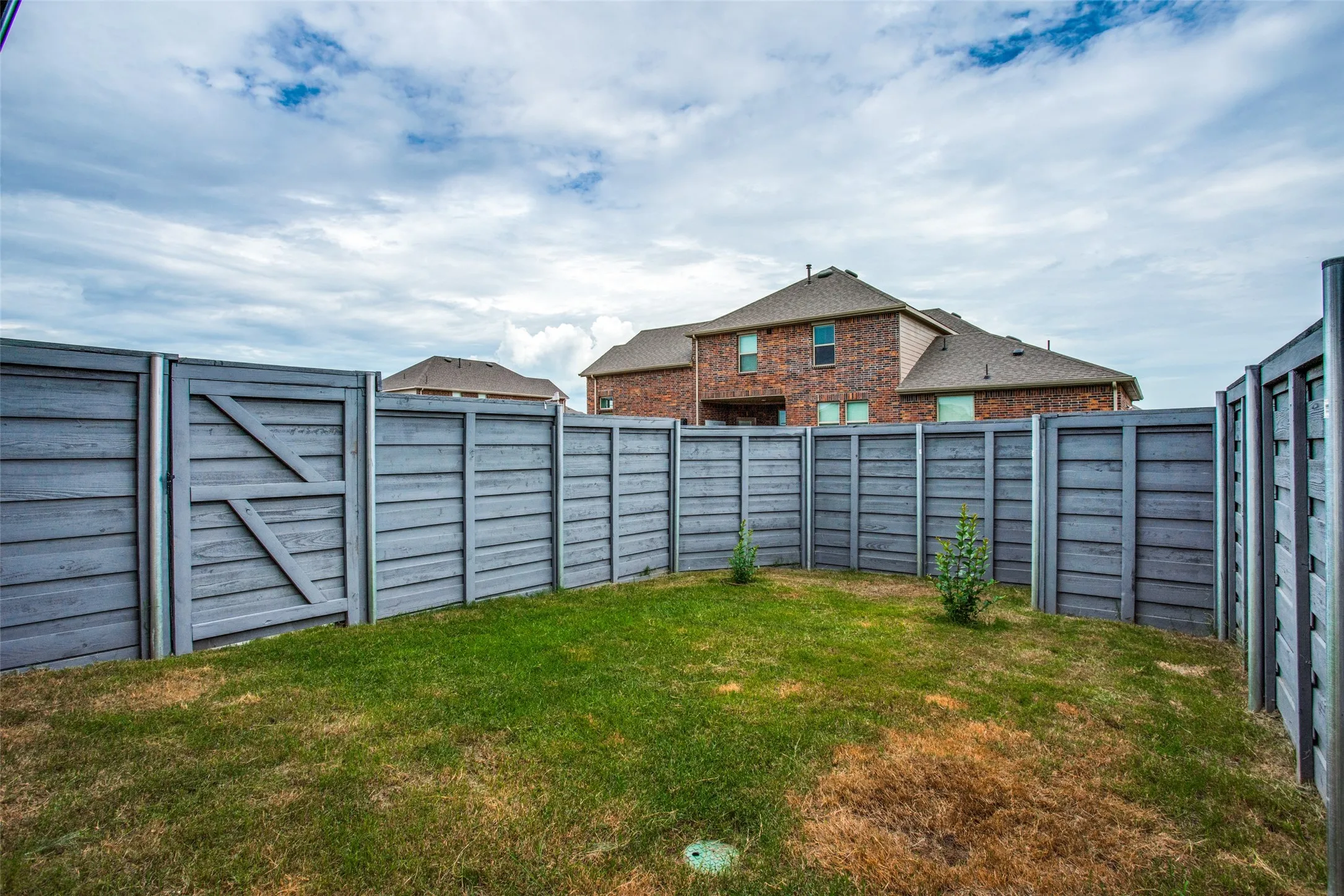 Single Family Residence For Rent in Denton County , 1304 Wildflower Way, Little Elm, Texas 76227, 4 Bedroom, 3 Bathroom, 2 Garage spaces, 2,402 Sqft, built in 2021, mls#21300458, Real Estate Agent in Little Elm, Homes For Rent in Denton county, Homes For Rent in Little Elm, Realtor in Little Elm Texas, Real Estate Brokerage Independent Realty Texas, Luminita Cordes Realtor