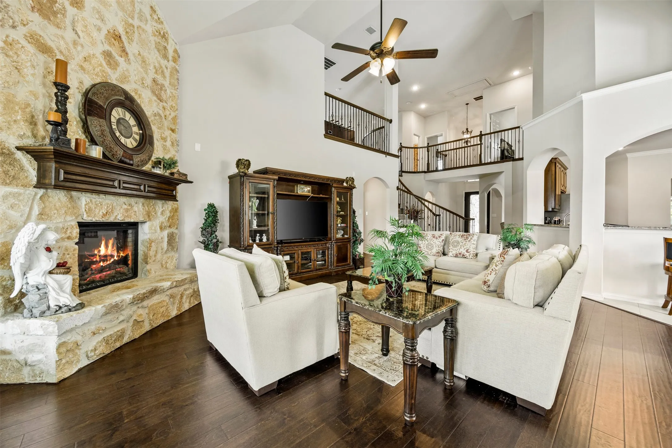 Single Family Residence For Sale in Dallas County , 1515 Spring Hill Drive, Cedar Hill, Texas 75104, 5 Bedroom, 4 Bathroom, 2 Garage spaces, 4,316 Sqft, built in 2019, mls#21300003, Real Estate Agent in Cedar Hill, Homes For Sale in Dallas county, Homes For Sale in Cedar Hill, Realtor in Cedar Hill Texas, Real Estate Brokerage Independent Realty Texas, Luminita Cordes Realtor