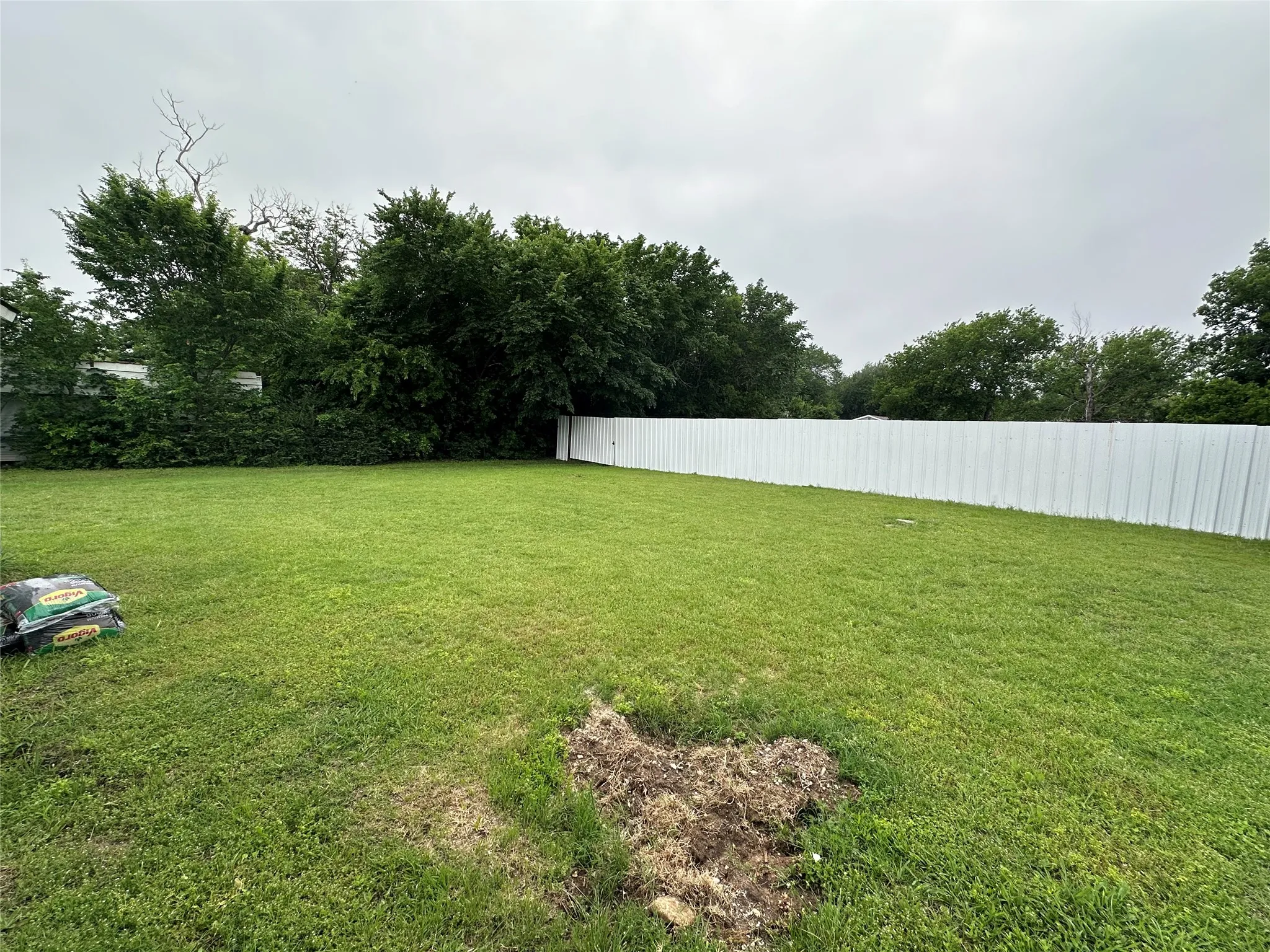 Single Family Residence For Rent in Tarrant County , 3608 Longvue Avenue, Fort Worth, Texas 76116, 2 Bedrooms, 1 Bathroom, 1 Garage spaces, 858 Sqft, built in 1948, Price $1,500, mls#21296647, Real Estate Agent in Fort Worth, Homes For Rent in Tarrant county, Homes For Rent in Fort Worth, Realtor in Fort Worth Texas, Real Estate Brokerage Independent Realty Texas, Luminita Cordes Realtor