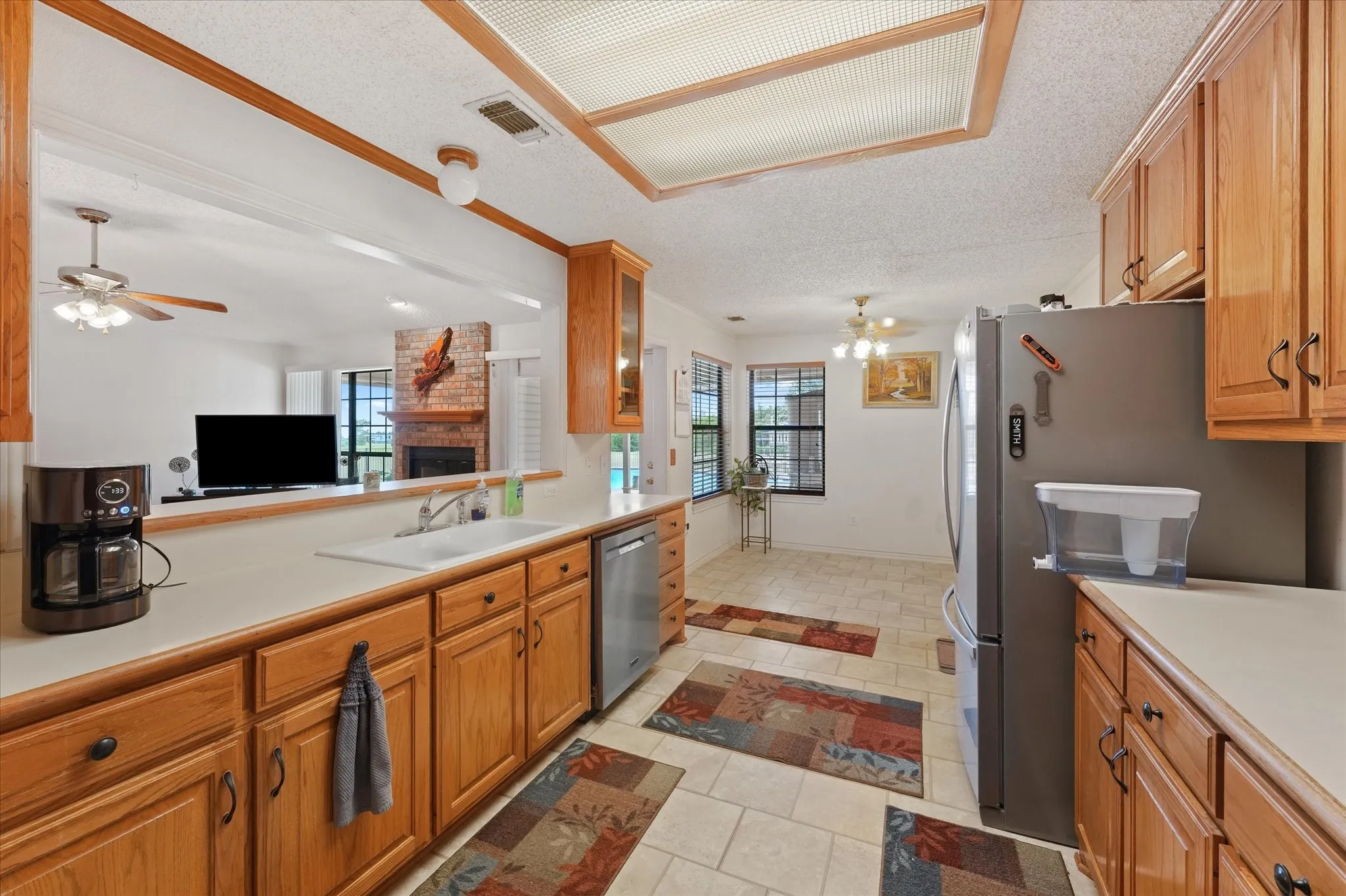Single Family Residence For Sale in Collin County , 4480 County Road 551, Farmersville, Texas 75442, 4 Bedroom, 3 Bathroom, 2 Garage spaces, 1,872 Sqft, built in 1994, mls#21298128, Real Estate Agent in Farmersville, Homes For Sale in Collin county, Homes For Sale in Farmersville, Realtor in Farmersville Texas, Real Estate Brokerage Independent Realty Texas, Luminita Cordes Realtor