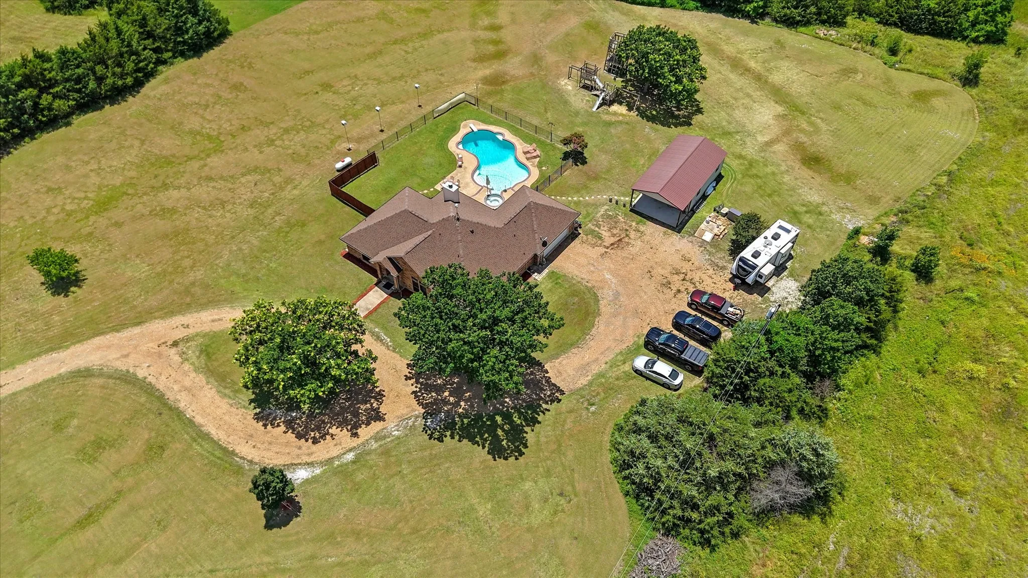 Single Family Residence For Sale in Collin County , 4480 County Road 551, Farmersville, Texas 75442, 4 Bedroom, 3 Bathroom, 2 Garage spaces, 1,872 Sqft, built in 1994, mls#21298128, Real Estate Agent in Farmersville, Homes For Sale in Collin county, Homes For Sale in Farmersville, Realtor in Farmersville Texas, Real Estate Brokerage Independent Realty Texas, Luminita Cordes Realtor