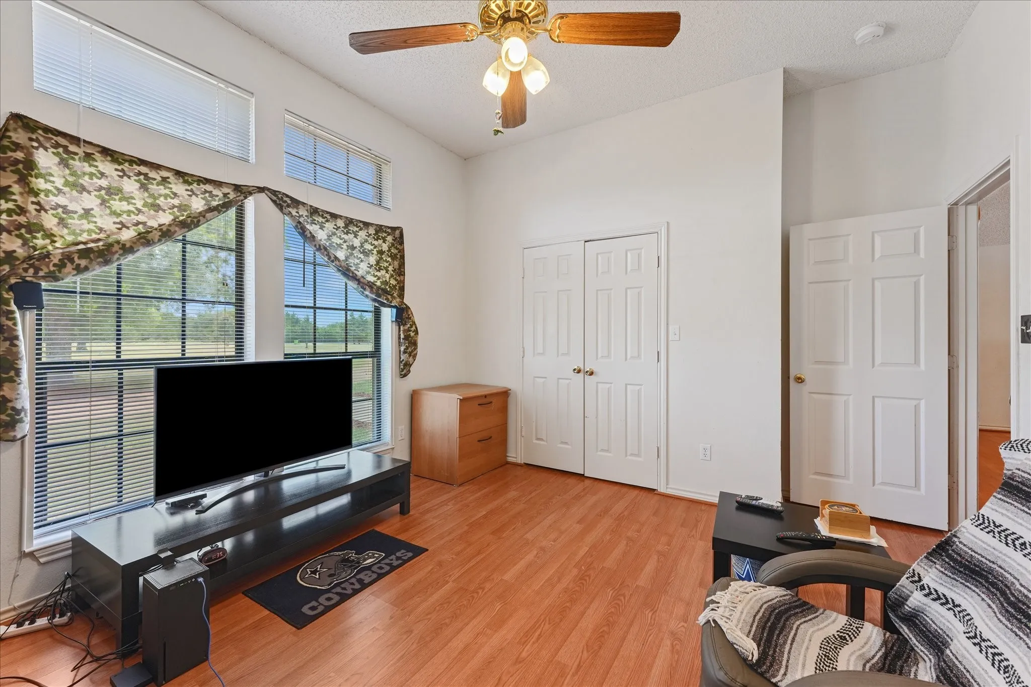 Single Family Residence For Sale in Collin County , 4480 County Road 551, Farmersville, Texas 75442, 4 Bedroom, 3 Bathroom, 2 Garage spaces, 1,872 Sqft, built in 1994, mls#21298128, Real Estate Agent in Farmersville, Homes For Sale in Collin county, Homes For Sale in Farmersville, Realtor in Farmersville Texas, Real Estate Brokerage Independent Realty Texas, Luminita Cordes Realtor