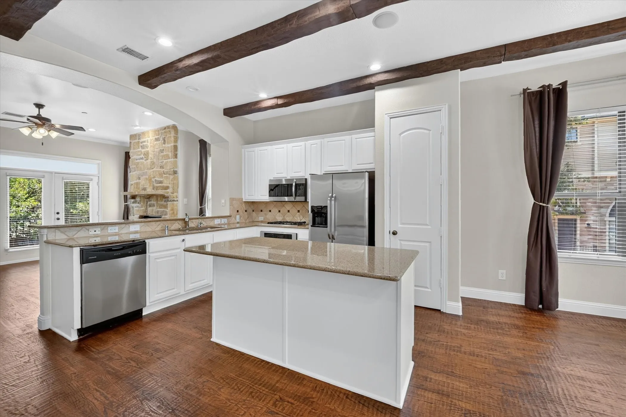 Townhouse For Sale in Collin County , 5729 Lunsford Road, Plano, Texas 75024, 3 Bedroom, 4 Bathroom, 2 Garage spaces, 1,958 Sqft, built in 2005, mls#21299716, Real Estate Agent in Plano, Homes For Sale in Collin county, Homes For Sale in Plano, Realtor in Plano Texas, Real Estate Brokerage Independent Realty Texas, Luminita Cordes Realtor
