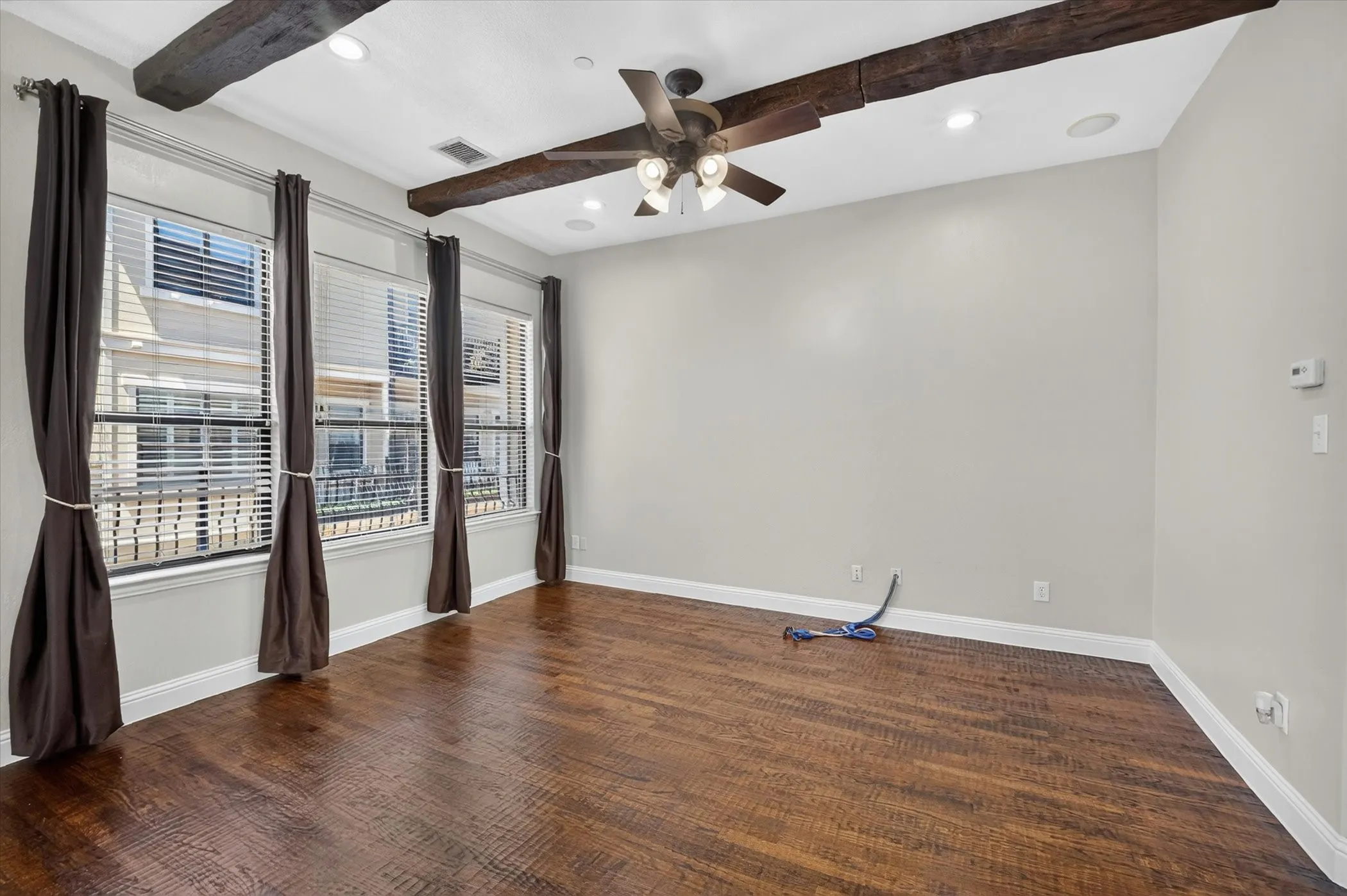 Townhouse For Sale in Collin County , 5729 Lunsford Road, Plano, Texas 75024, 3 Bedroom, 4 Bathroom, 2 Garage spaces, 1,958 Sqft, built in 2005, mls#21299716, Real Estate Agent in Plano, Homes For Sale in Collin county, Homes For Sale in Plano, Realtor in Plano Texas, Real Estate Brokerage Independent Realty Texas, Luminita Cordes Realtor