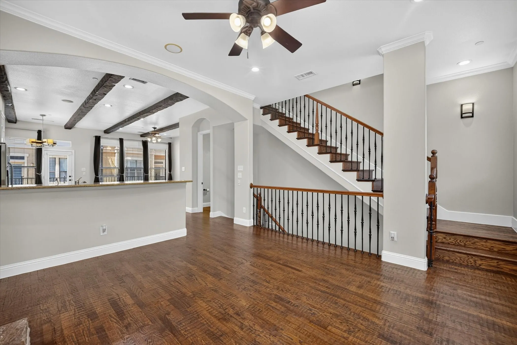 Townhouse For Sale in Collin County , 5729 Lunsford Road, Plano, Texas 75024, 3 Bedroom, 4 Bathroom, 2 Garage spaces, 1,958 Sqft, built in 2005, mls#21299716, Real Estate Agent in Plano, Homes For Sale in Collin county, Homes For Sale in Plano, Realtor in Plano Texas, Real Estate Brokerage Independent Realty Texas, Luminita Cordes Realtor