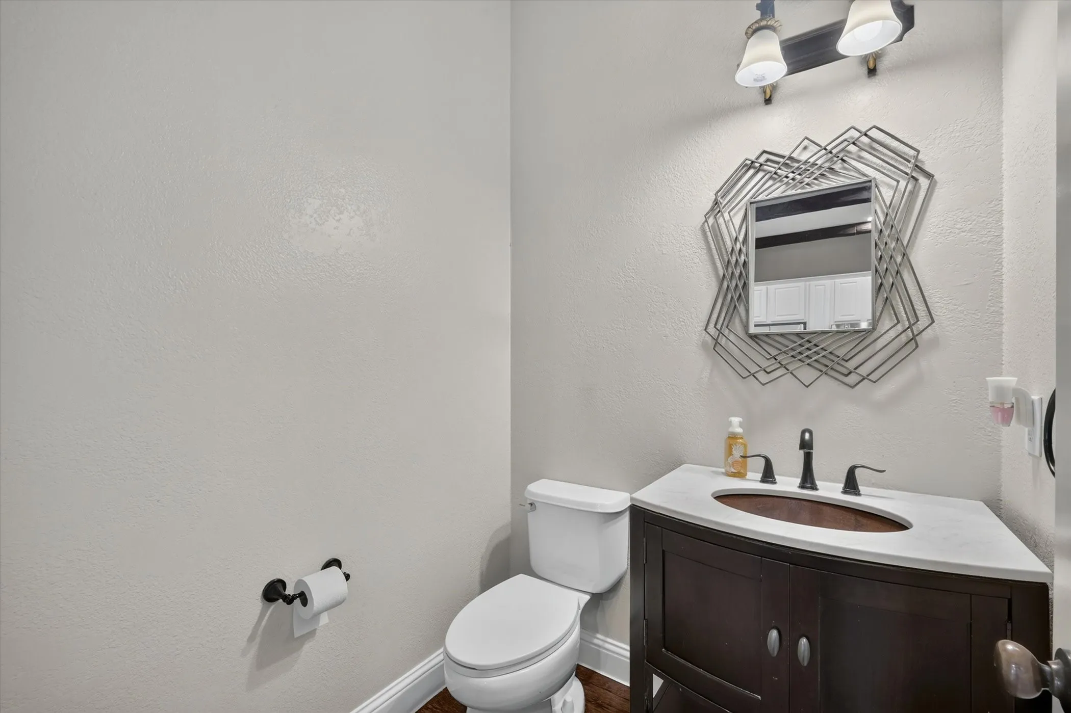 Townhouse For Sale in Collin County , 5729 Lunsford Road, Plano, Texas 75024, 3 Bedroom, 4 Bathroom, 2 Garage spaces, 1,958 Sqft, built in 2005, mls#21299716, Real Estate Agent in Plano, Homes For Sale in Collin county, Homes For Sale in Plano, Realtor in Plano Texas, Real Estate Brokerage Independent Realty Texas, Luminita Cordes Realtor
