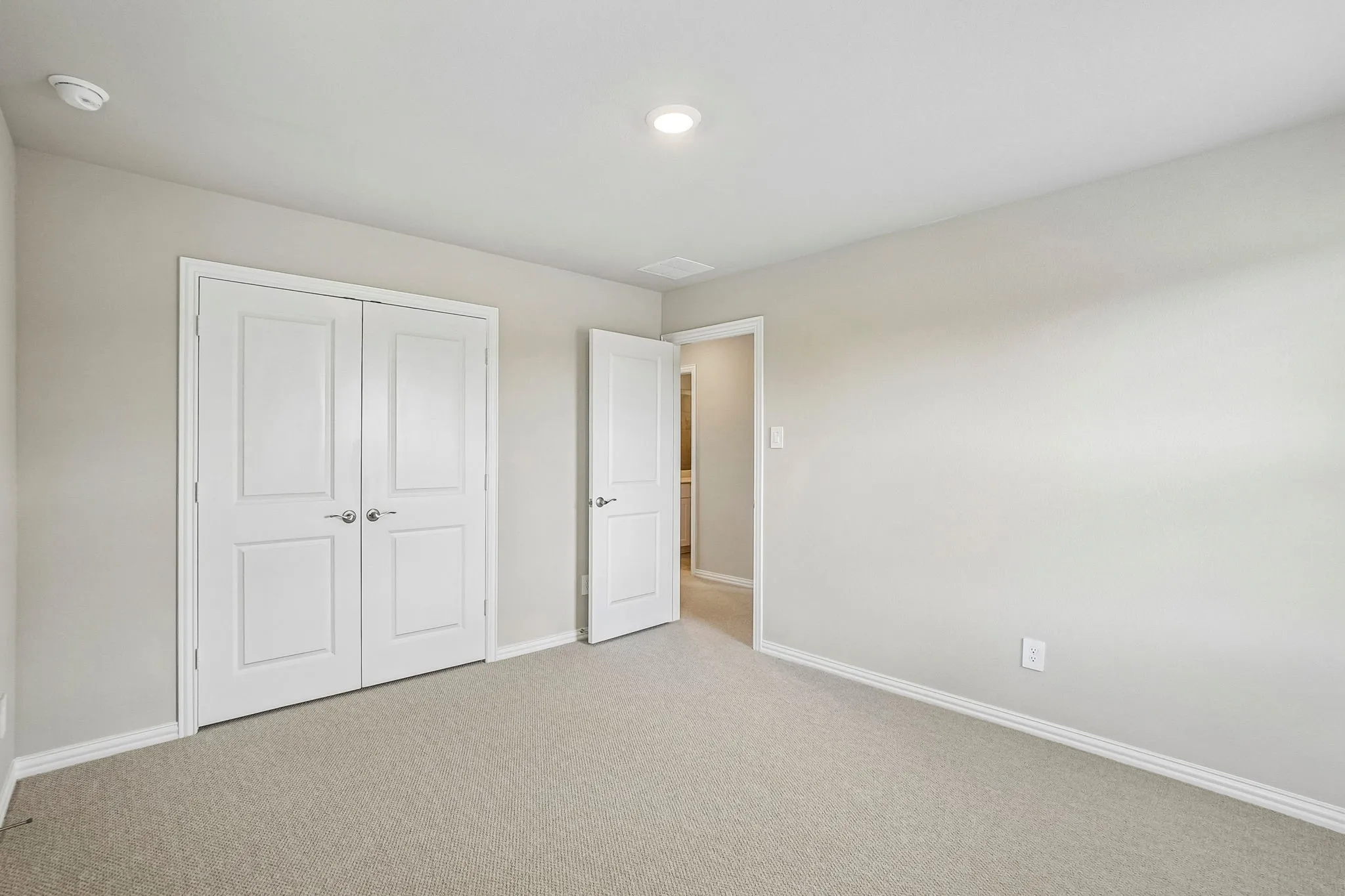 Photo is not of the actual home, but is an inspirational photo of builder’s model home and may depict options, furnishings, and/or decorator features that are not included.