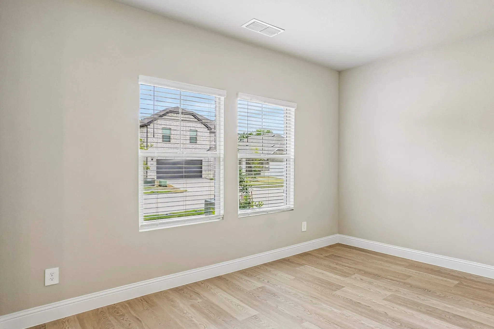 Photo is not of the actual home, but is an inspirational photo of builder’s model home and may depict options, furnishings, and/or decorator features that are not included.