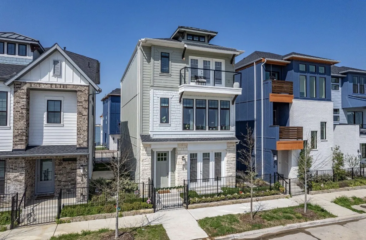 Townhouse For Rent in Dallas County , 802 Resort Drive, Rowlett, Texas 75088, 4 Bedroom, 4 Bathroom, 2 Garage spaces, 2,281 Sqft, built in 2024, mls#21300488, Real Estate Agent in Rowlett, Homes For Rent in Dallas county, Homes For Rent in Rowlett, Realtor in Rowlett Texas, Real Estate Brokerage Independent Realty Texas, Luminita Cordes Realtor