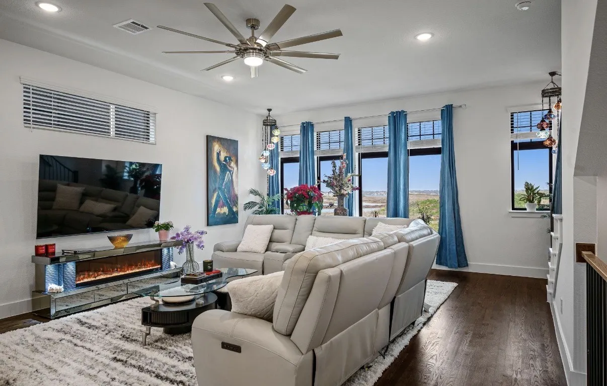 Townhouse For Rent in Dallas County , 802 Resort Drive, Rowlett, Texas 75088, 4 Bedroom, 4 Bathroom, 2 Garage spaces, 2,281 Sqft, built in 2024, mls#21300488, Real Estate Agent in Rowlett, Homes For Rent in Dallas county, Homes For Rent in Rowlett, Realtor in Rowlett Texas, Real Estate Brokerage Independent Realty Texas, Luminita Cordes Realtor