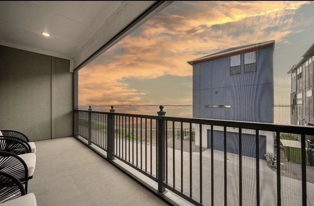 Townhouse For Rent in Dallas County , 802 Resort Drive, Rowlett, Texas 75088, 4 Bedroom, 4 Bathroom, 2 Garage spaces, 2,281 Sqft, built in 2024, mls#21300488, Real Estate Agent in Rowlett, Homes For Rent in Dallas county, Homes For Rent in Rowlett, Realtor in Rowlett Texas, Real Estate Brokerage Independent Realty Texas, Luminita Cordes Realtor