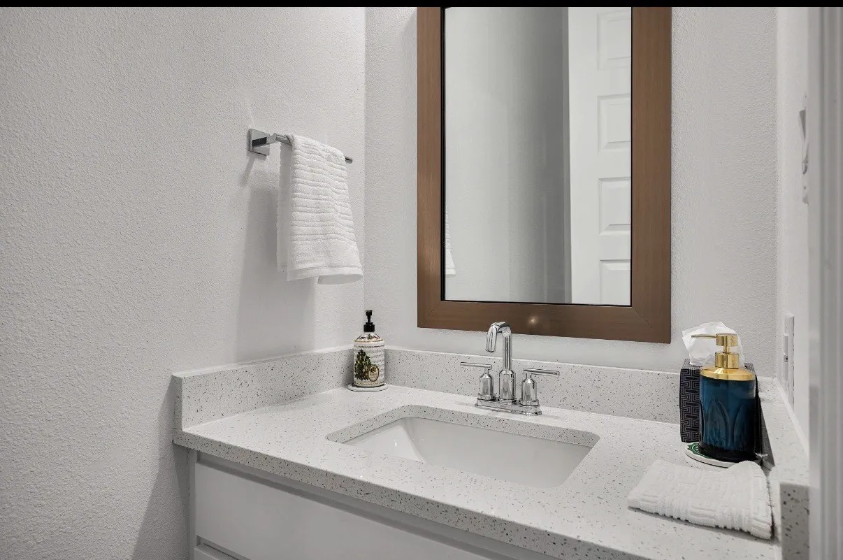 Townhouse For Rent in Dallas County , 802 Resort Drive, Rowlett, Texas 75088, 4 Bedroom, 4 Bathroom, 2 Garage spaces, 2,281 Sqft, built in 2024, mls#21300488, Real Estate Agent in Rowlett, Homes For Rent in Dallas county, Homes For Rent in Rowlett, Realtor in Rowlett Texas, Real Estate Brokerage Independent Realty Texas, Luminita Cordes Realtor