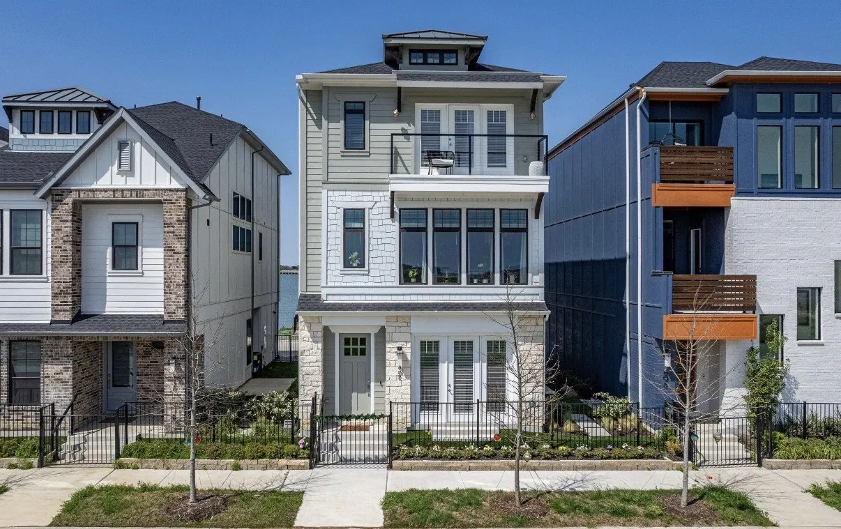 Townhouse For Rent in Dallas County , 802 Resort Drive, Rowlett, Texas 75088, 4 Bedroom, 4 Bathroom, 2 Garage spaces, 2,281 Sqft, built in 2024, mls#21300488, Real Estate Agent in Rowlett, Homes For Rent in Dallas county, Homes For Rent in Rowlett, Realtor in Rowlett Texas, Real Estate Brokerage Independent Realty Texas, Luminita Cordes Realtor