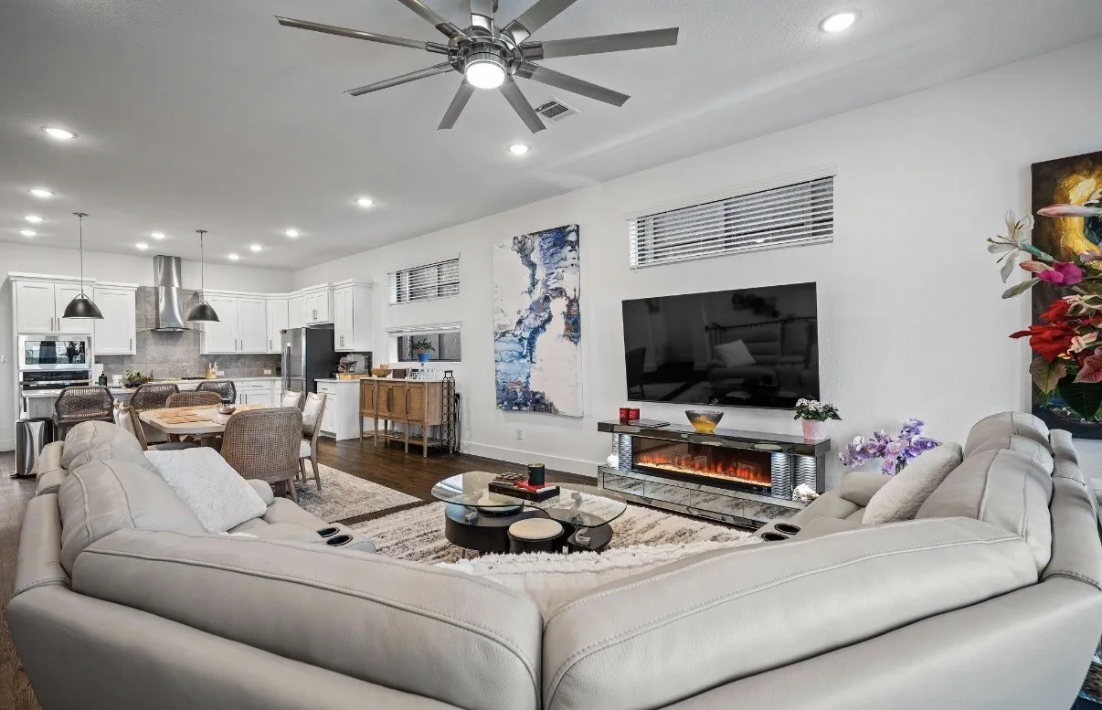 Townhouse For Rent in Dallas County , 802 Resort Drive, Rowlett, Texas 75088, 4 Bedroom, 4 Bathroom, 2 Garage spaces, 2,281 Sqft, built in 2024, mls#21300488, Real Estate Agent in Rowlett, Homes For Rent in Dallas county, Homes For Rent in Rowlett, Realtor in Rowlett Texas, Real Estate Brokerage Independent Realty Texas, Luminita Cordes Realtor