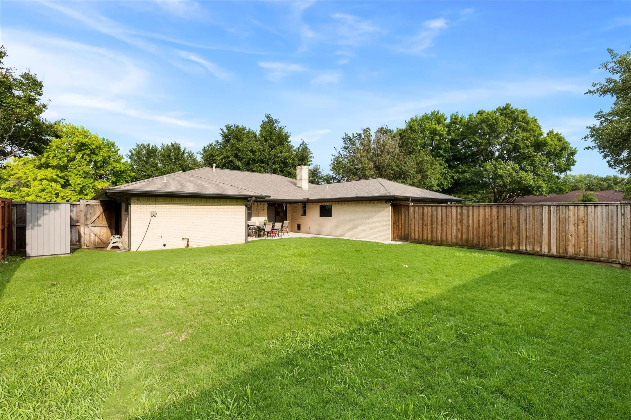 Single Family Residence For Sale in Collin County , 1809 Greenway Drive, Plano, Texas 75075, 4 Bedroom, 2 Bathroom, 2 Garage spaces, 2,125 Sqft, built in 1974, mls#21284839, Real Estate Agent in Plano, Homes For Sale in Collin county, Homes For Sale in Plano, Realtor in Plano Texas, Real Estate Brokerage Independent Realty Texas, Luminita Cordes Realtor