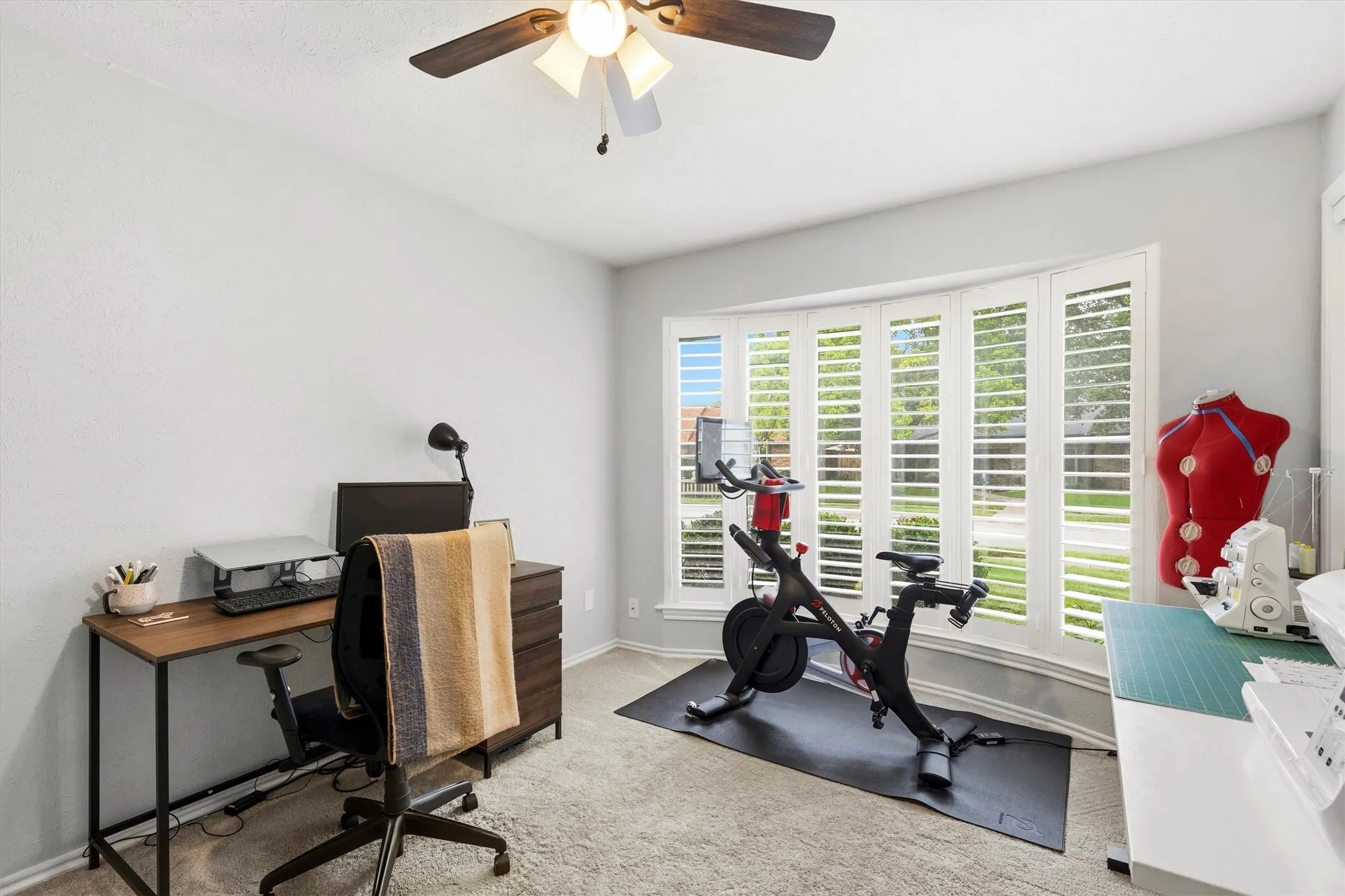 Single Family Residence For Sale in Collin County , 1809 Greenway Drive, Plano, Texas 75075, 4 Bedroom, 2 Bathroom, 2 Garage spaces, 2,125 Sqft, built in 1974, mls#21284839, Real Estate Agent in Plano, Homes For Sale in Collin county, Homes For Sale in Plano, Realtor in Plano Texas, Real Estate Brokerage Independent Realty Texas, Luminita Cordes Realtor
