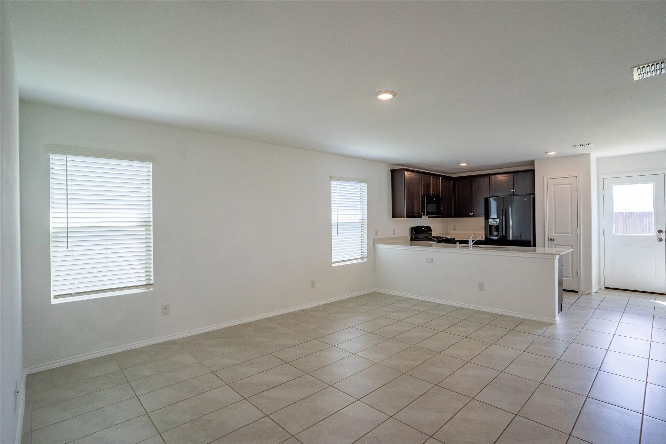 Single Family Residence For Sale in Tarrant County , 8636 Becker Avenue, Fort Worth, Texas 76123, 3 Bedroom, 2 Bathroom, 2 Garage spaces, 1,305 Sqft, built in 2023, mls#21300254, Real Estate Agent in Fort Worth, Homes For Sale in Tarrant county, Homes For Sale in Fort Worth, Realtor in Fort Worth Texas, Real Estate Brokerage Independent Realty Texas, Luminita Cordes Realtor