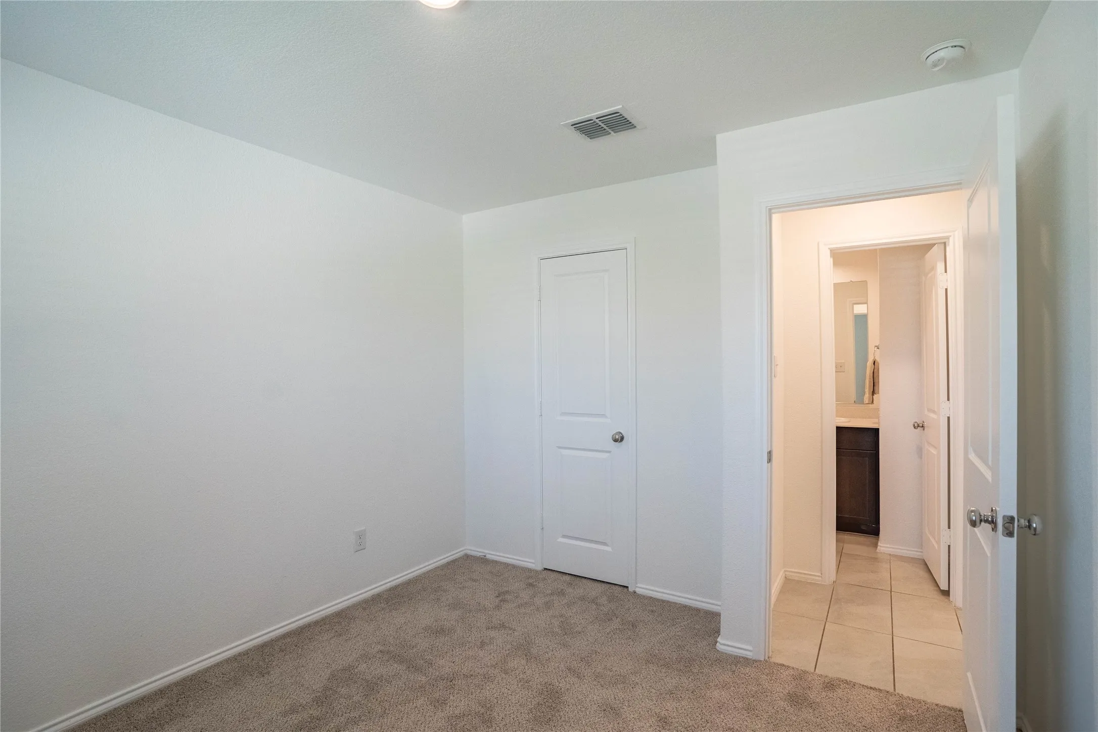 Single Family Residence For Sale in Tarrant County , 8636 Becker Avenue, Fort Worth, Texas 76123, 3 Bedroom, 2 Bathroom, 2 Garage spaces, 1,305 Sqft, built in 2023, mls#21300254, Real Estate Agent in Fort Worth, Homes For Sale in Tarrant county, Homes For Sale in Fort Worth, Realtor in Fort Worth Texas, Real Estate Brokerage Independent Realty Texas, Luminita Cordes Realtor