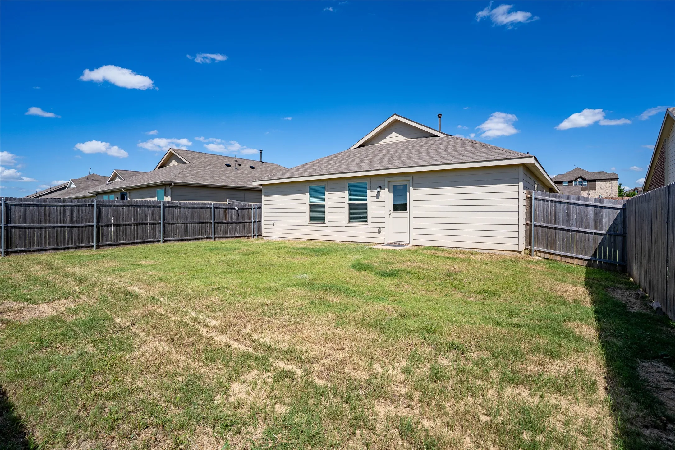 Single Family Residence For Sale in Tarrant County , 8636 Becker Avenue, Fort Worth, Texas 76123, 3 Bedroom, 2 Bathroom, 2 Garage spaces, 1,305 Sqft, built in 2023, mls#21300254, Real Estate Agent in Fort Worth, Homes For Sale in Tarrant county, Homes For Sale in Fort Worth, Realtor in Fort Worth Texas, Real Estate Brokerage Independent Realty Texas, Luminita Cordes Realtor
